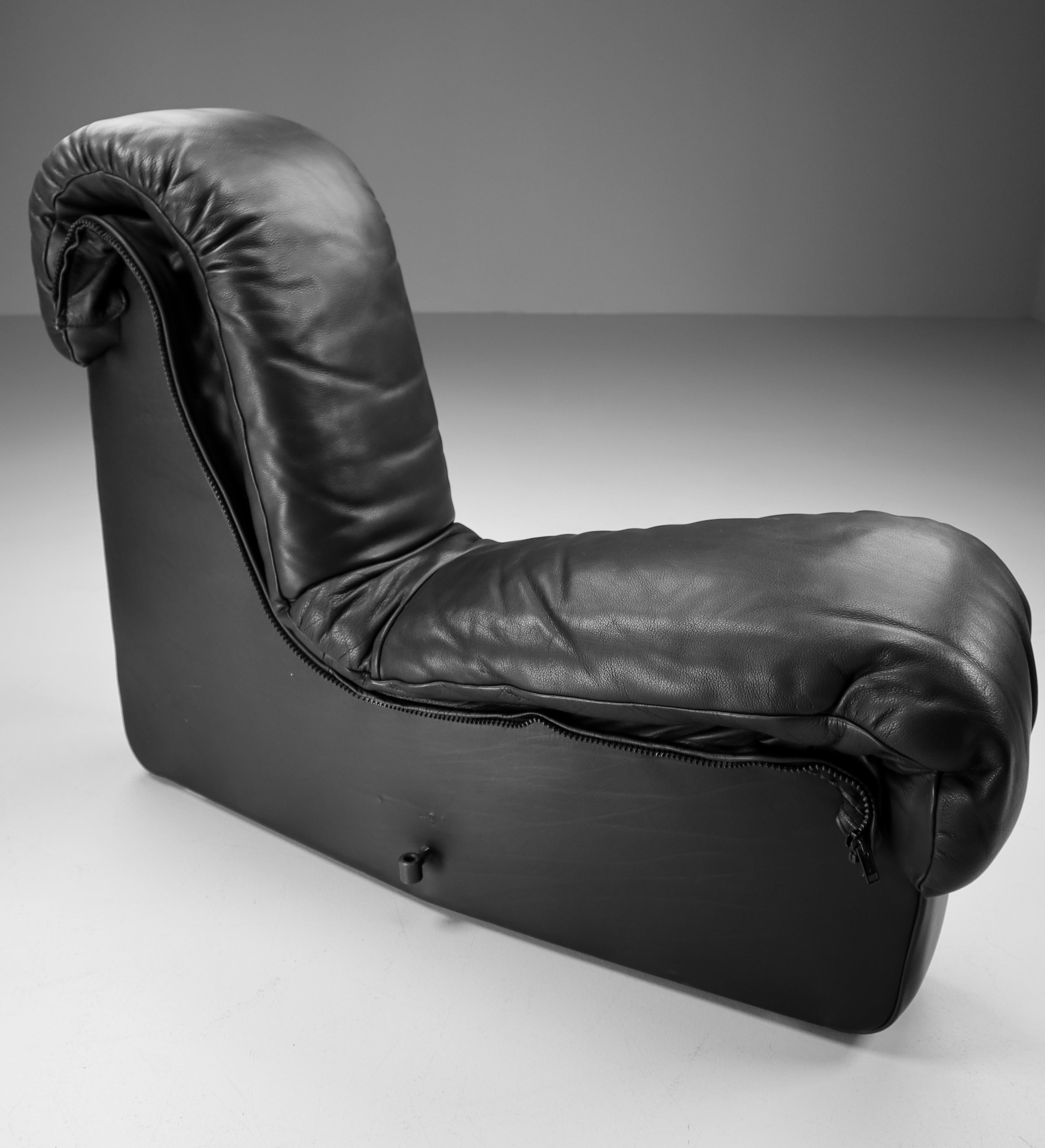 De Sede DS 600 Snake Sofas in Full Black Leather by Ueli Berger Switzerland 1972 1