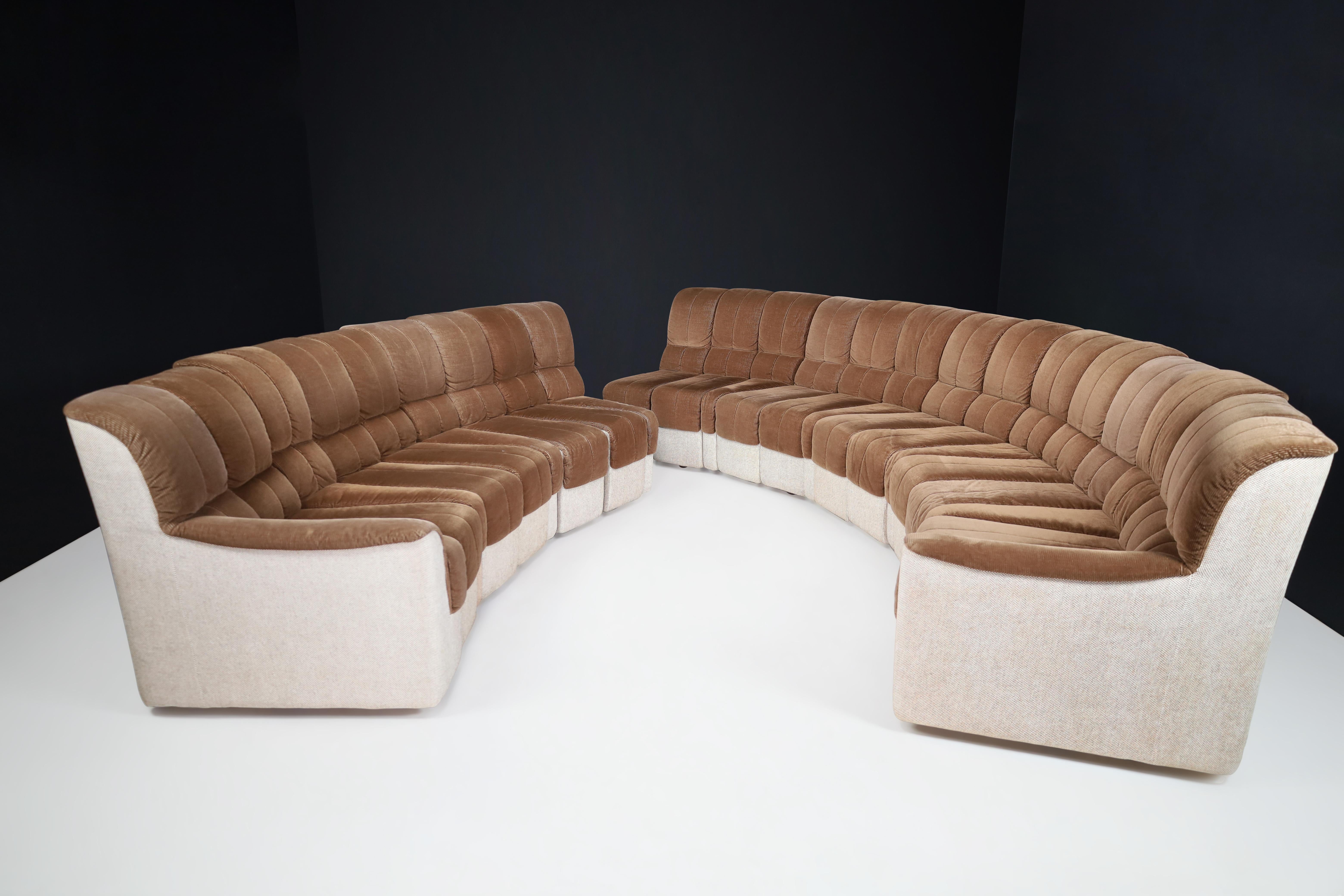 Rundes Sofa im DS-600-Stil von De Sede aus Kordstoffstoff, Deutschland, 1970er Jahre im Angebot 6