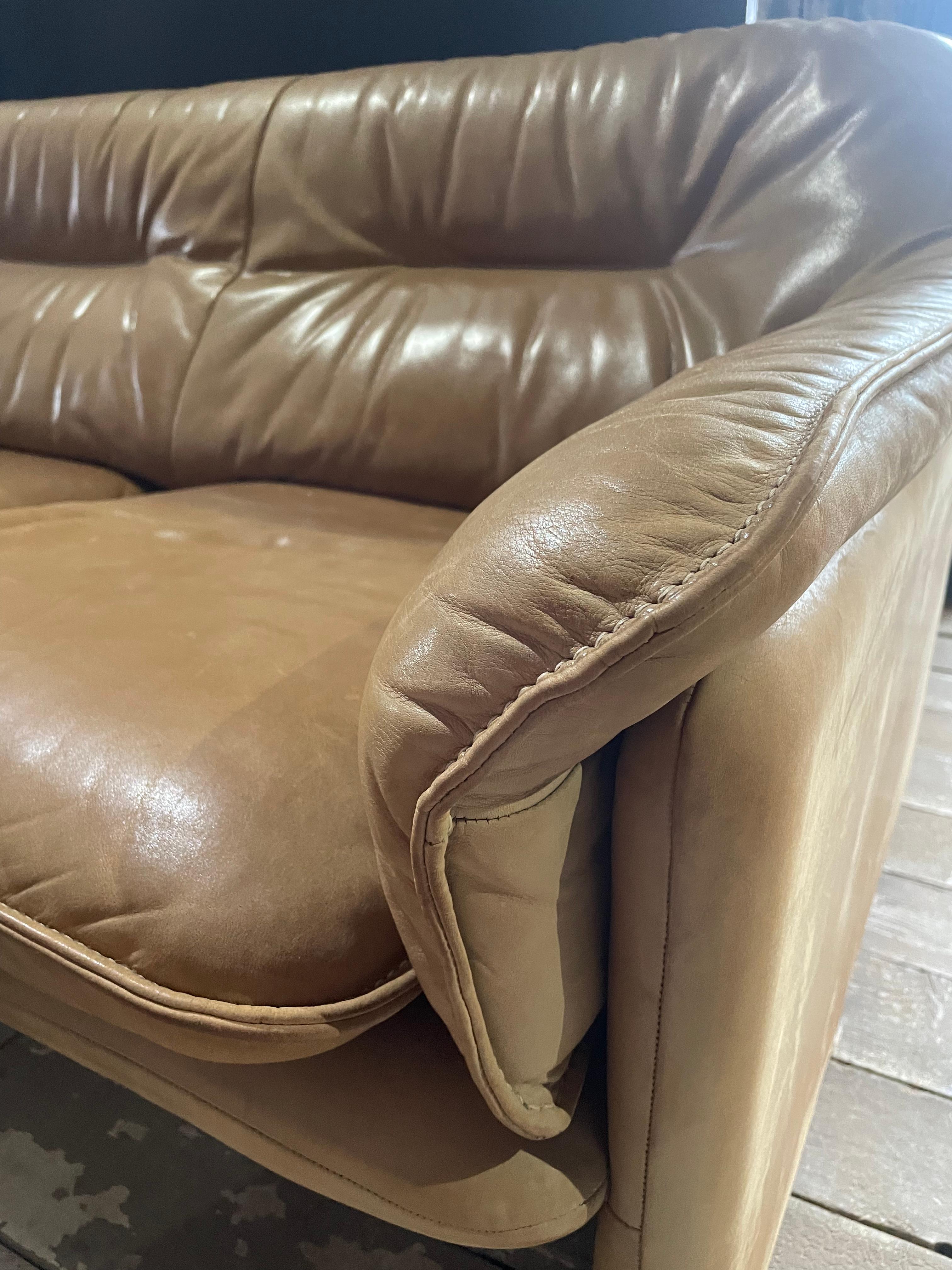 De Sede Camel Leather 3 Seat Sofa In Good Condition In San Angelo, TX