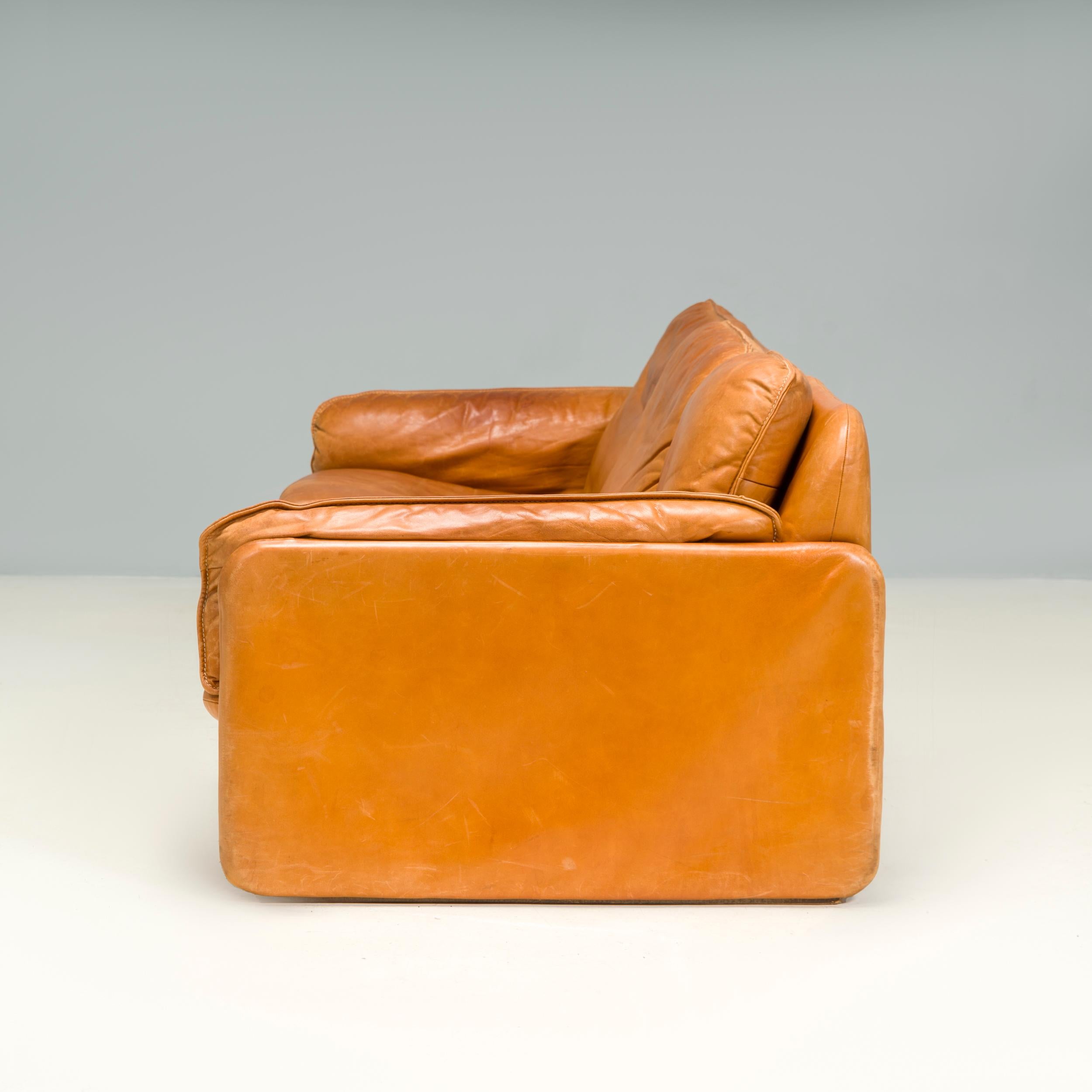 Swiss De Sede DS-61 Cedar Leather Sofa, 1972 For Sale