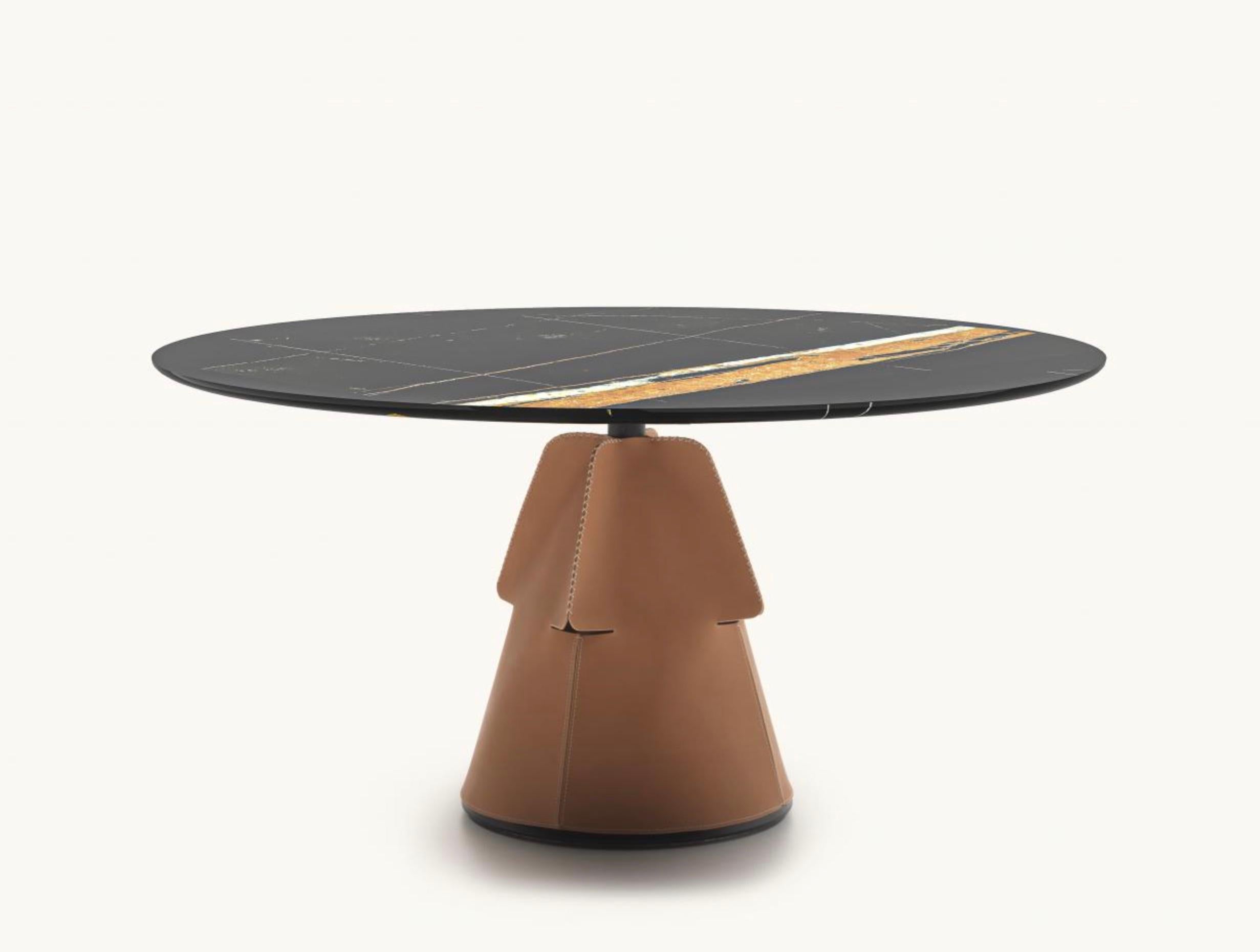 Pierre De Sede DS-615 Table de salle à manger en cuir Cigarro et plateau en A Noir Stone Ø180cm en vente