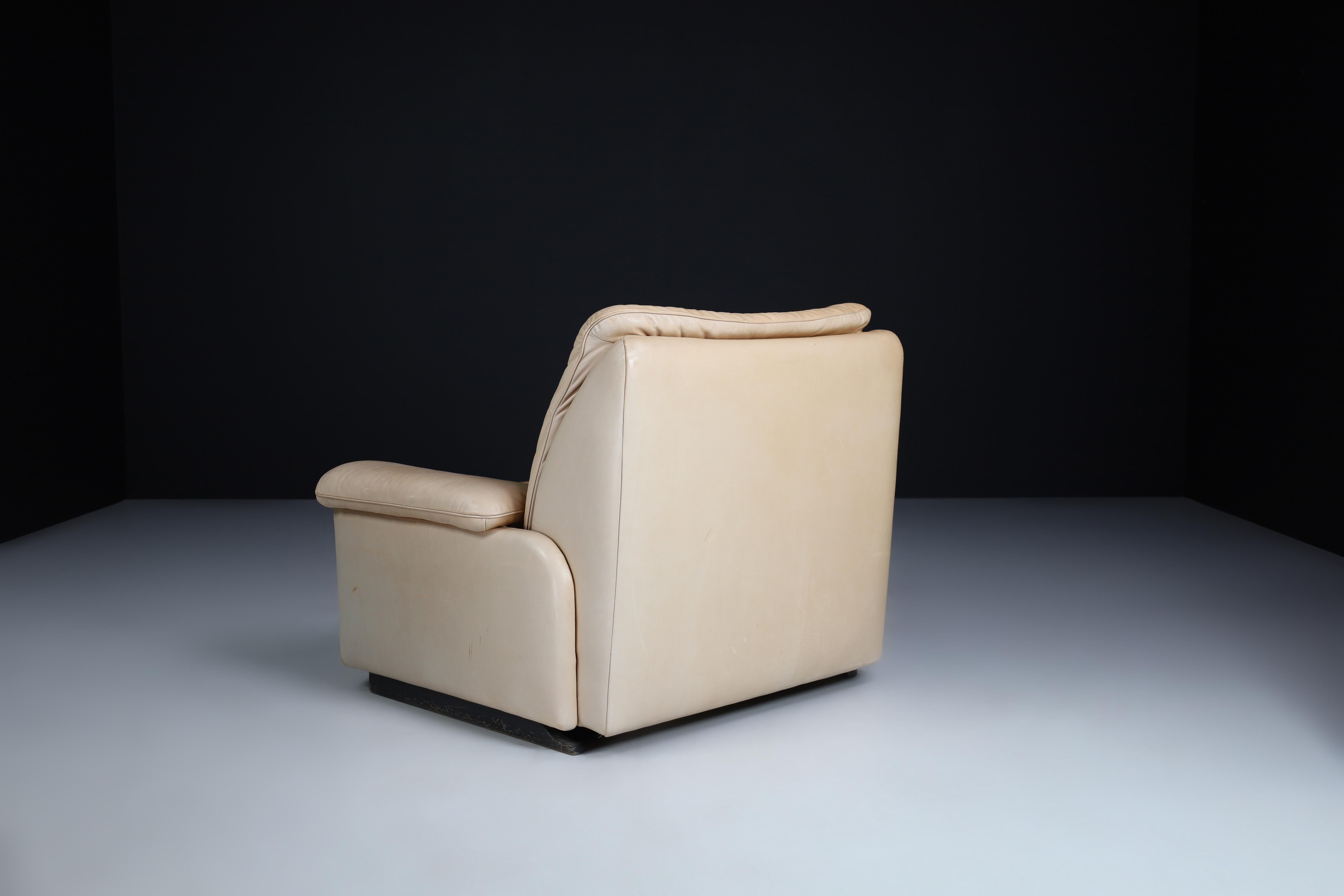 Swiss De Sede DS 63 Lounge Chair in Leather, Switzerland, 1970s For Sale