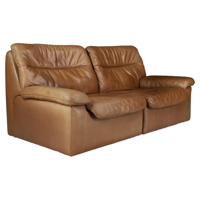 De Sede DS 63 TwoSeater Sofa in Patinated Leather, Switzerland, 1970s