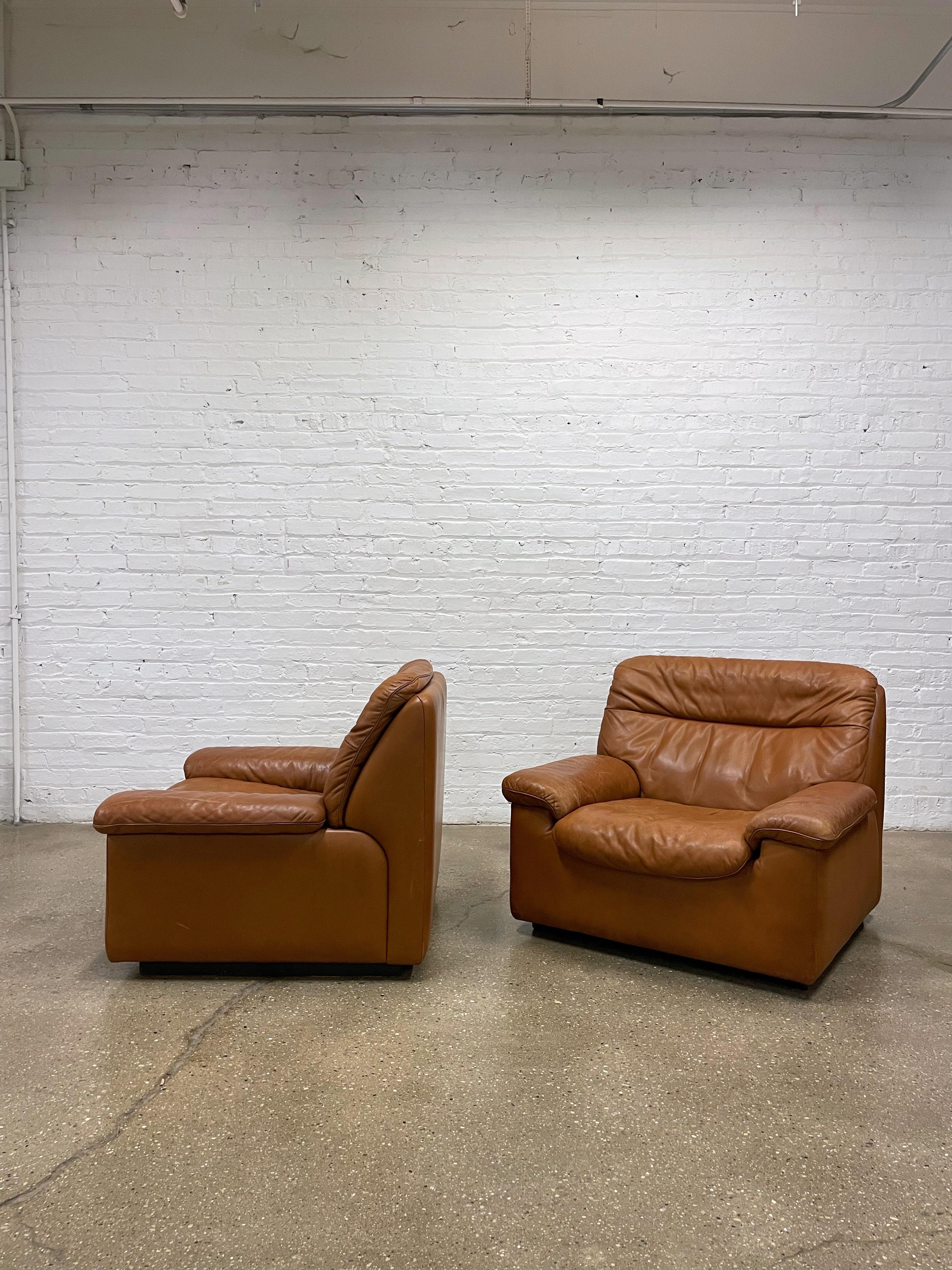 Swiss De Sede DS-66 Lounge Chairs in Cognac Leather