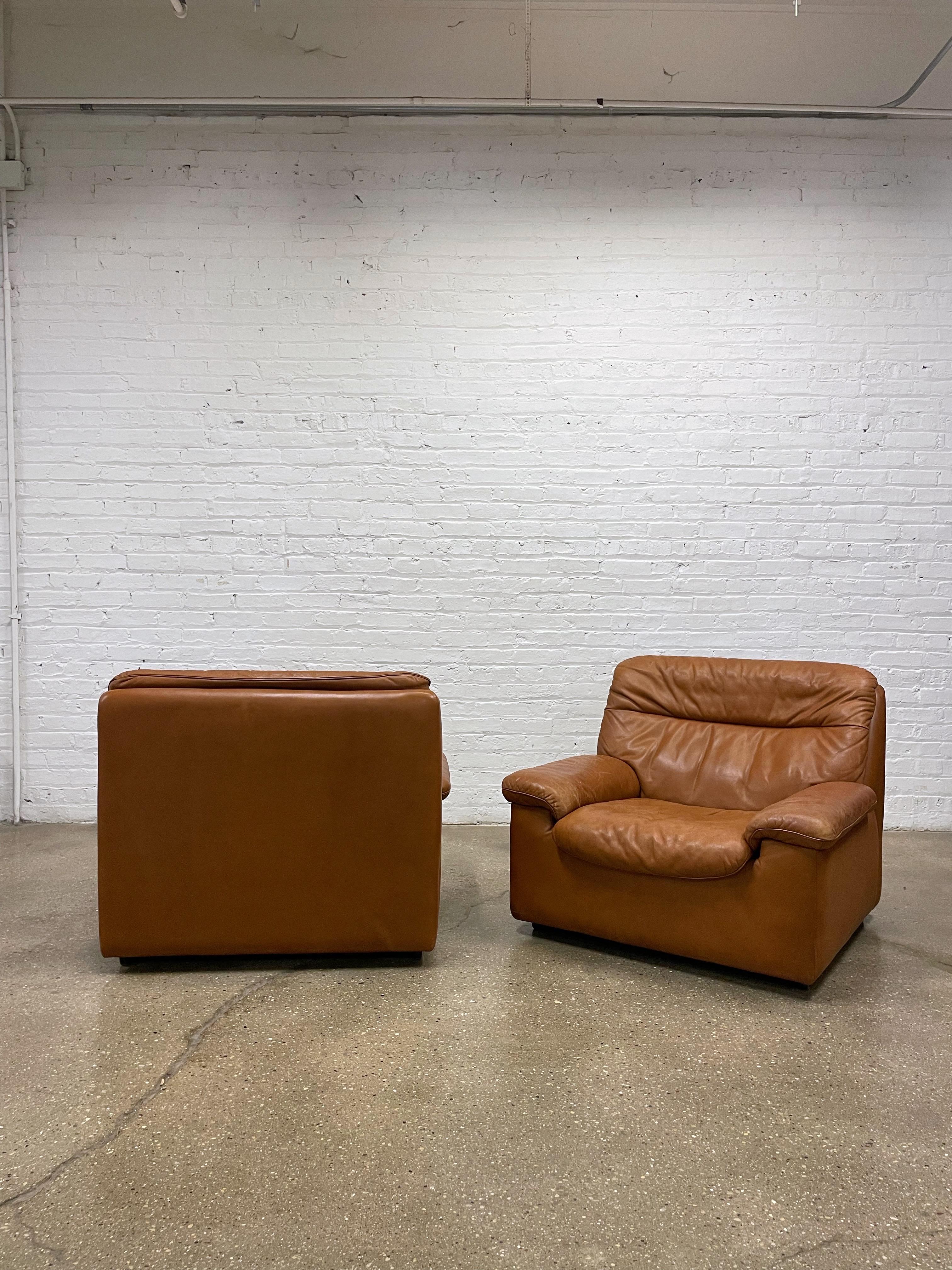 De Sede DS-66 Lounge Chairs in Cognac Leather In Good Condition In Chicago, IL