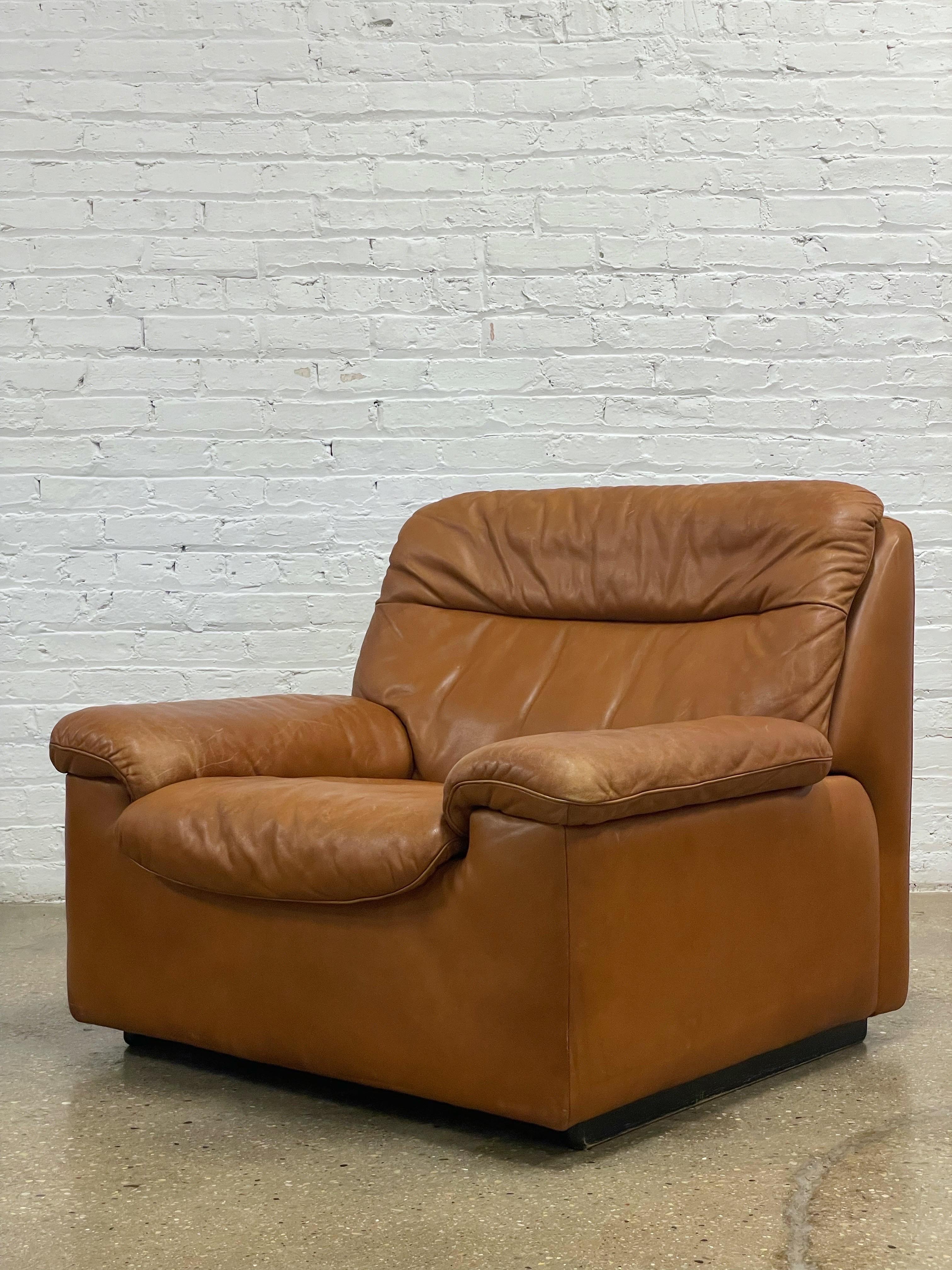 De Sede DS-66 Lounge Chairs in Cognac Leather 2