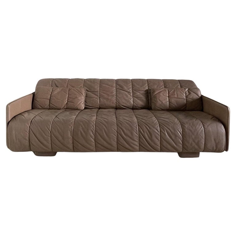 De Sede DS 69 Channeled Leather Sleeper Sofa in Taupe Circa 1970 Switzerland  For Sale at 1stDibs