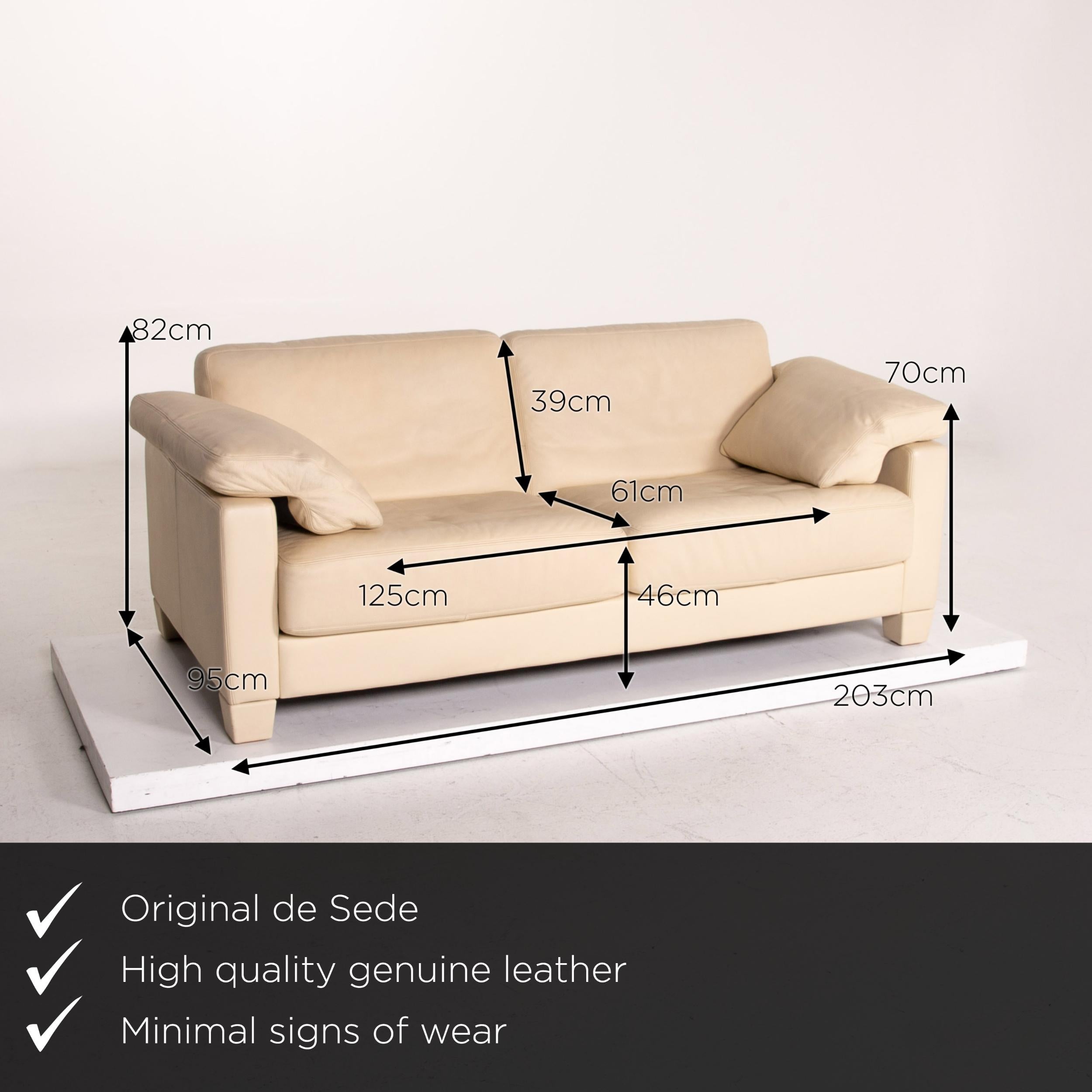 We present to you a De Sede ds 70 leather sofa beige three-seat couch.
   
 

 Product measurements in centimeters:
 

Depth 95
Width 203
Height 82
Seat height 46
Rest height 70
Seat depth 61
Seat width 125
Back height 39.