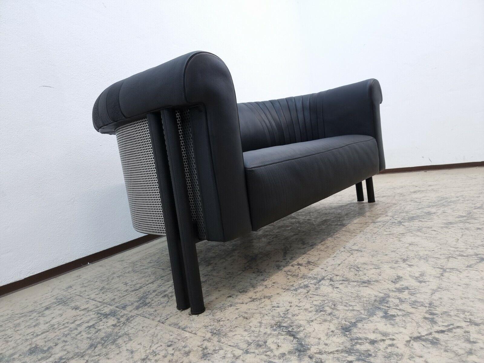De Sede ds 700 Echtleder Zweisitzer Sofa in der Farbe schwarz.
In uno stato di conservazione molto buono. Minime alterazioni della qualità dell'immagine.
Sono disponibili anche due passepartout per chi desidera un'ampia superficie.
Dickes