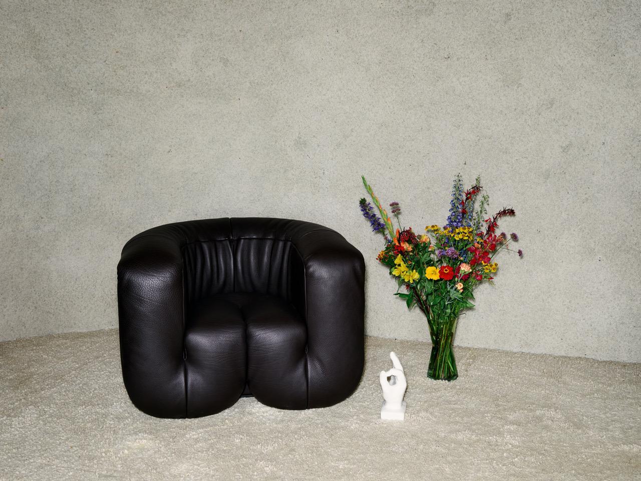 De Sede DS-707 Armchair in Black Club Leather Upholstery by Philippe Malouin For Sale 4