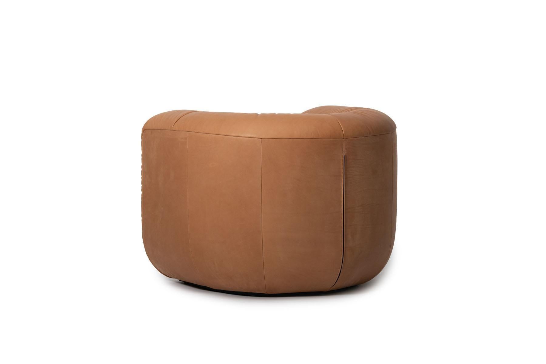 De Sede DS-707 Armchair in Brown Naturale Leather Upholstery by Philippe Malouin In New Condition For Sale In Brooklyn, NY