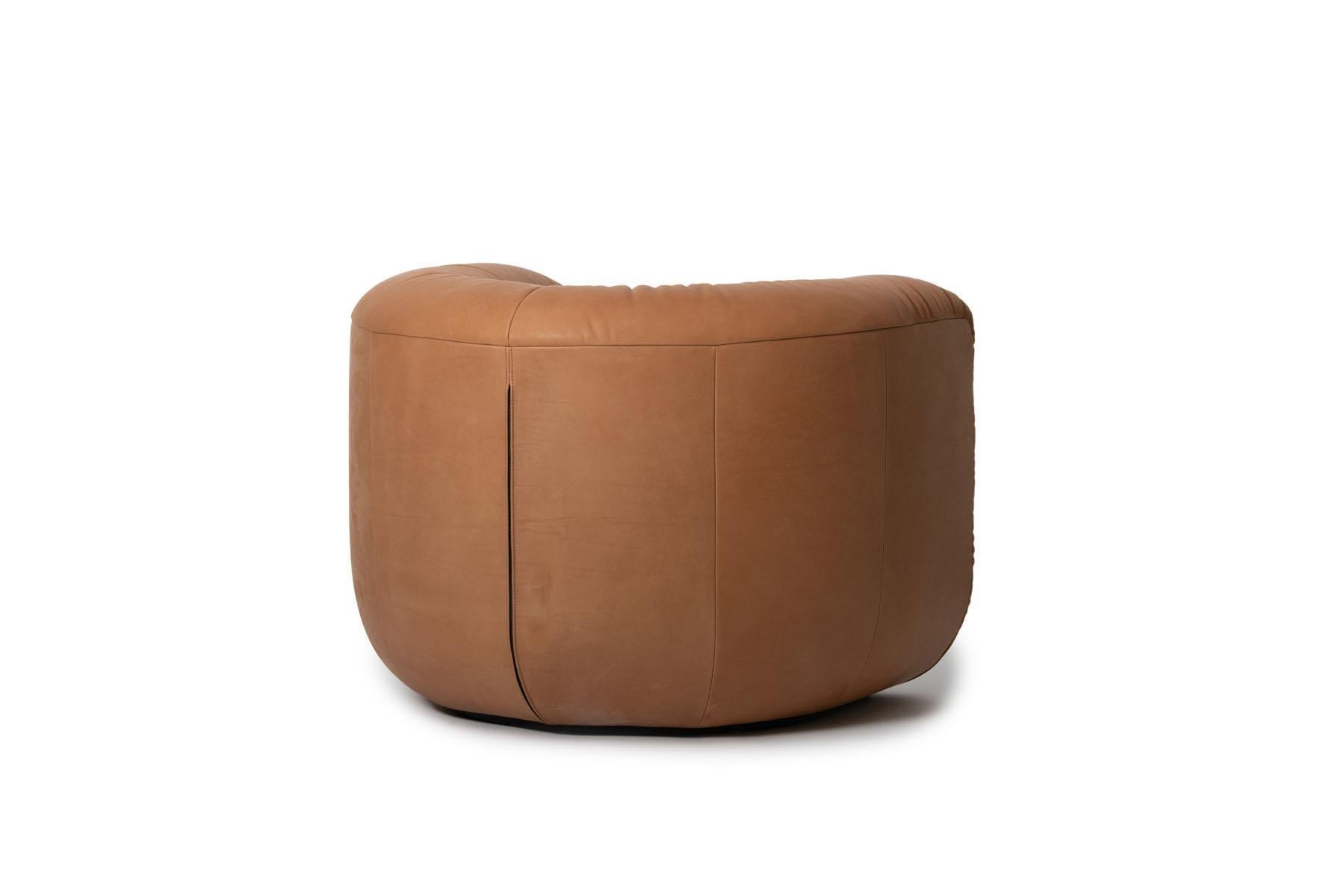 Contemporary De Sede DS-707 Armchair in Brown Naturale Leather Upholstery by Philippe Malouin For Sale
