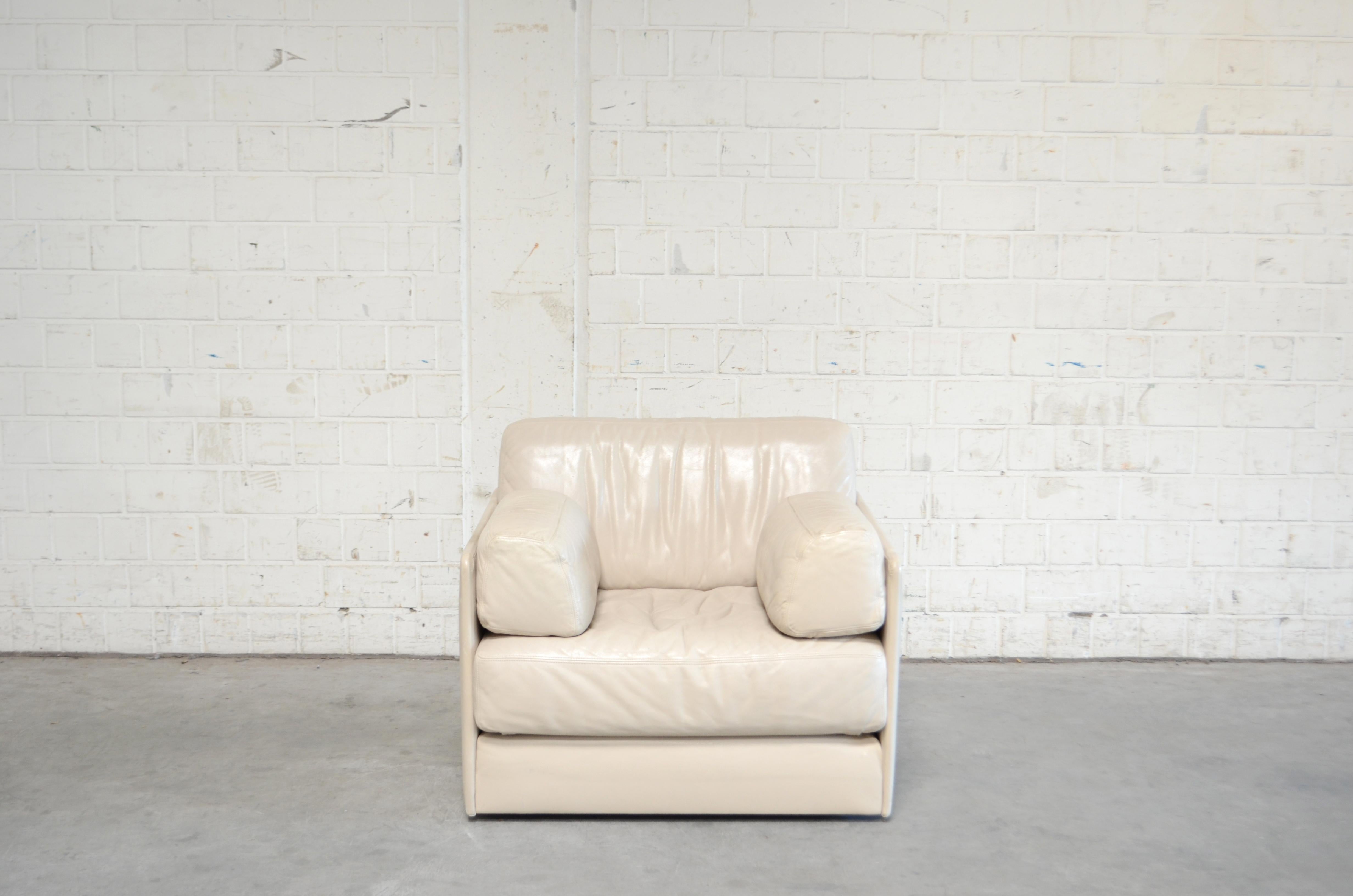 Modern De Sede DS 76 white creme leather Armchair / Daybed