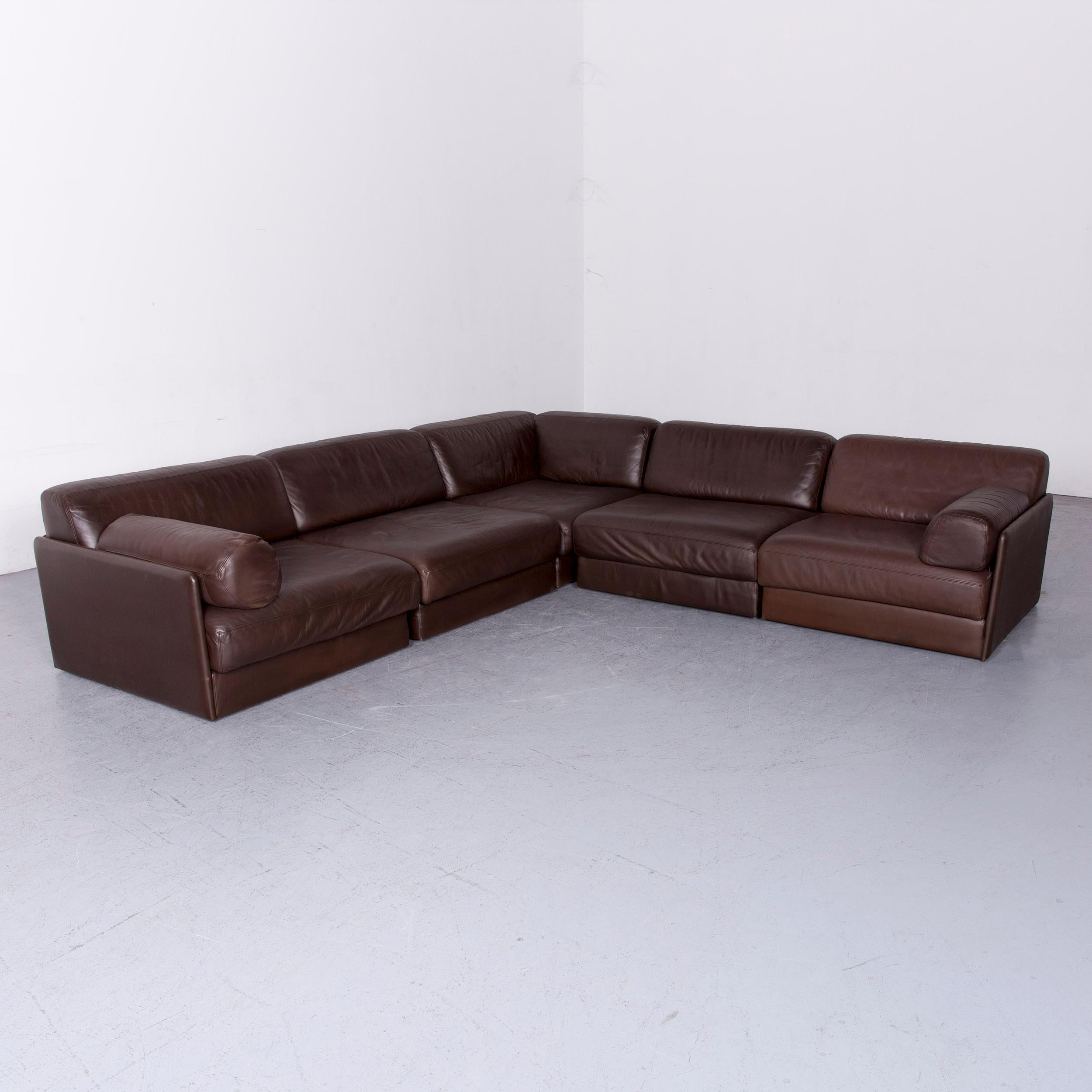 We bring to you a De Sede DS 76 designer sofa brown leather corner couch.