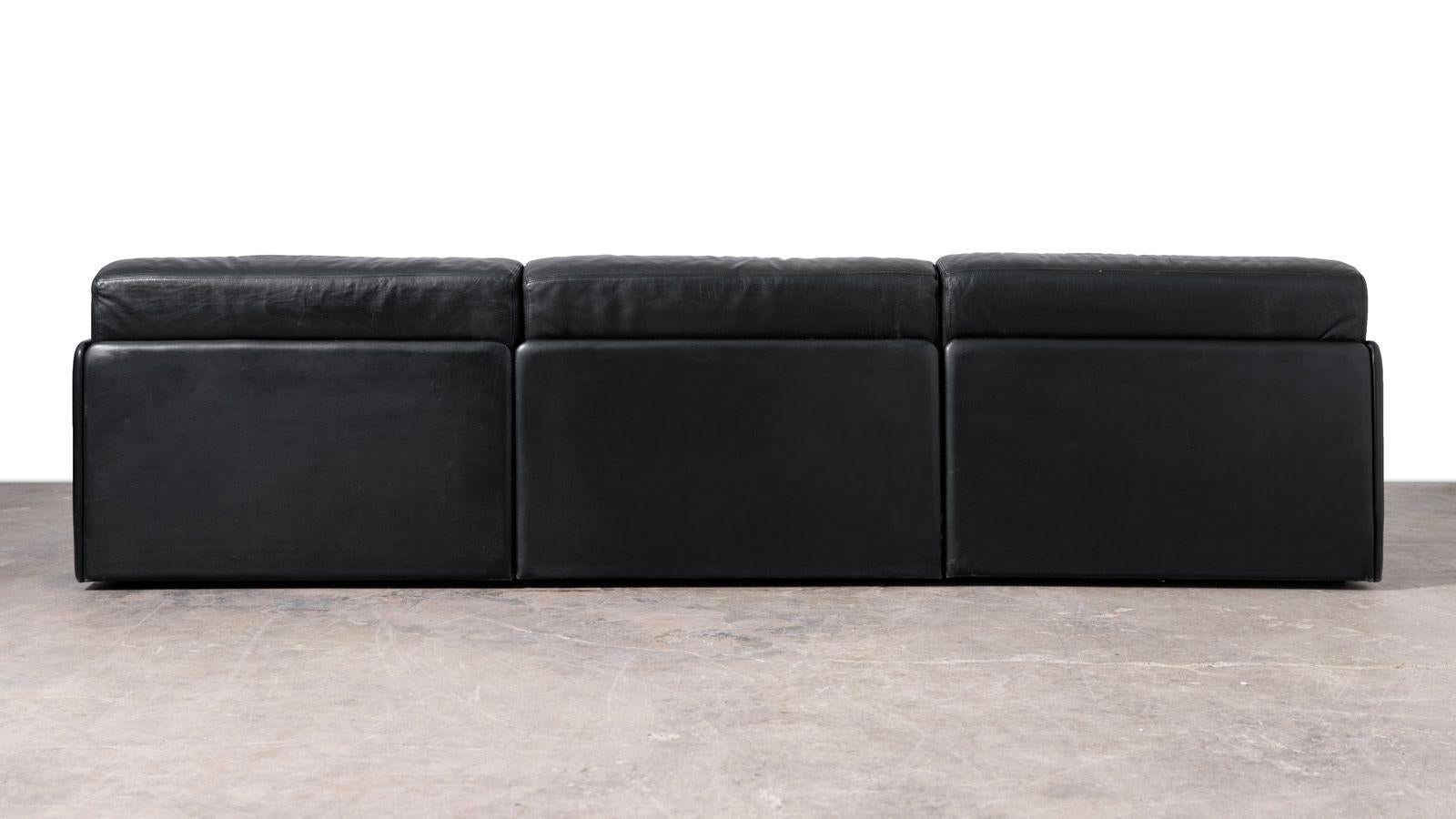 De Sede DS-76 Sofá seccional modular de cuero negro Años 70 finales del siglo XX