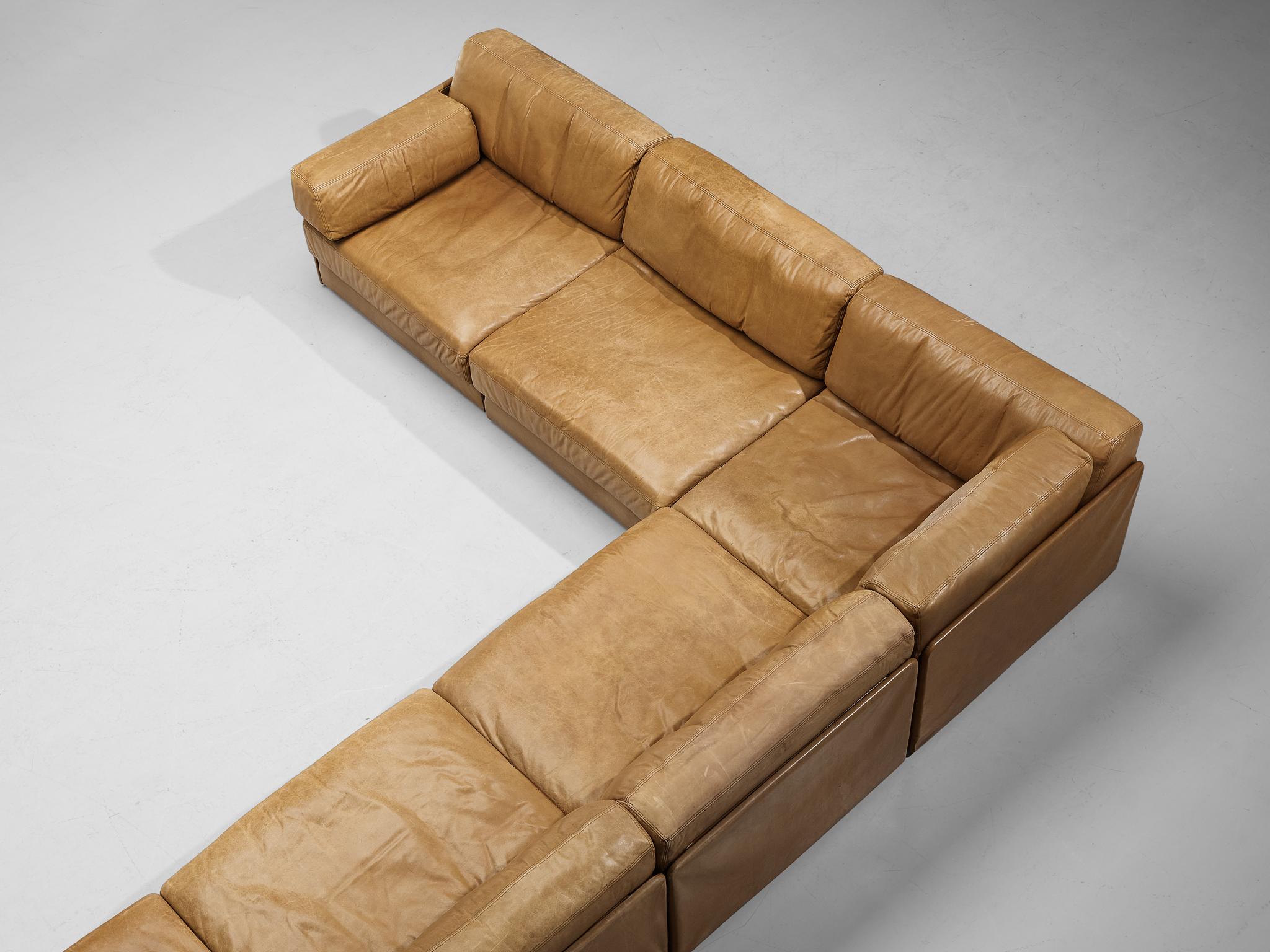De Sede ‘DS-76’ Modular Sofa in Cognac Patinated Leather 2