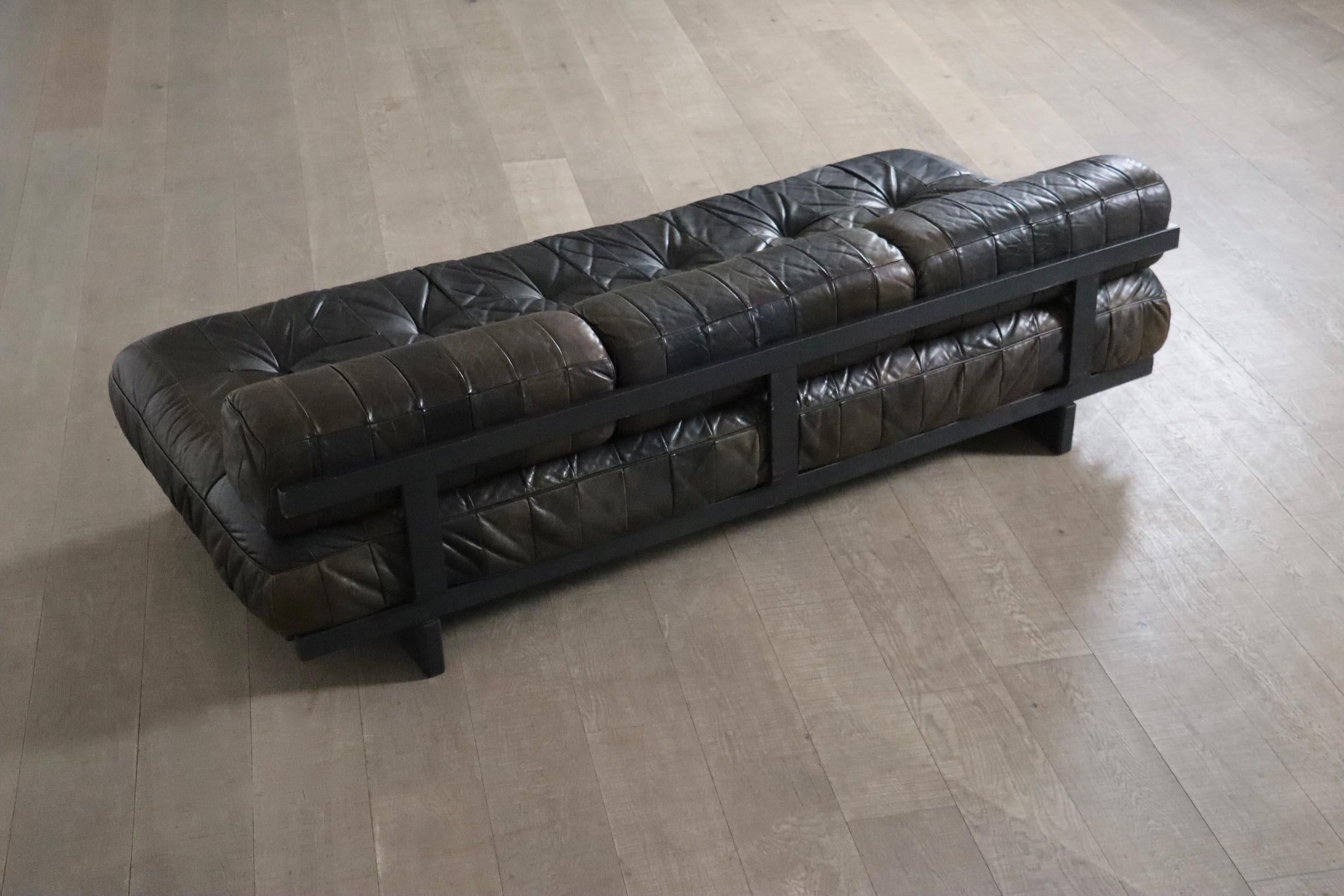 De Sede DS-80 daybed in brown patchwork leather, Switzerland 1970s 11