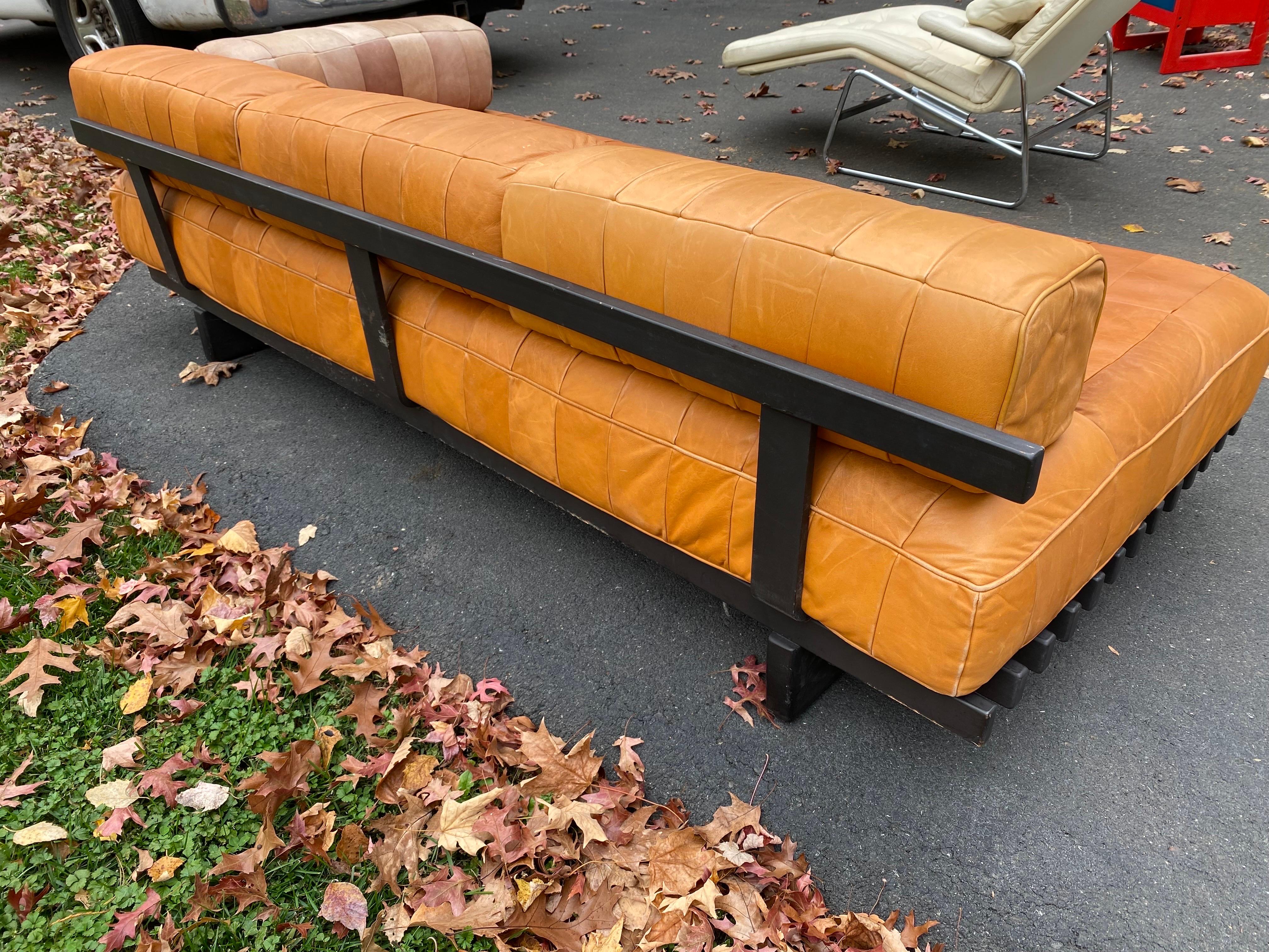 De Sede DS 80 Leather Daybed In Good Condition For Sale In Philadelphia, PA