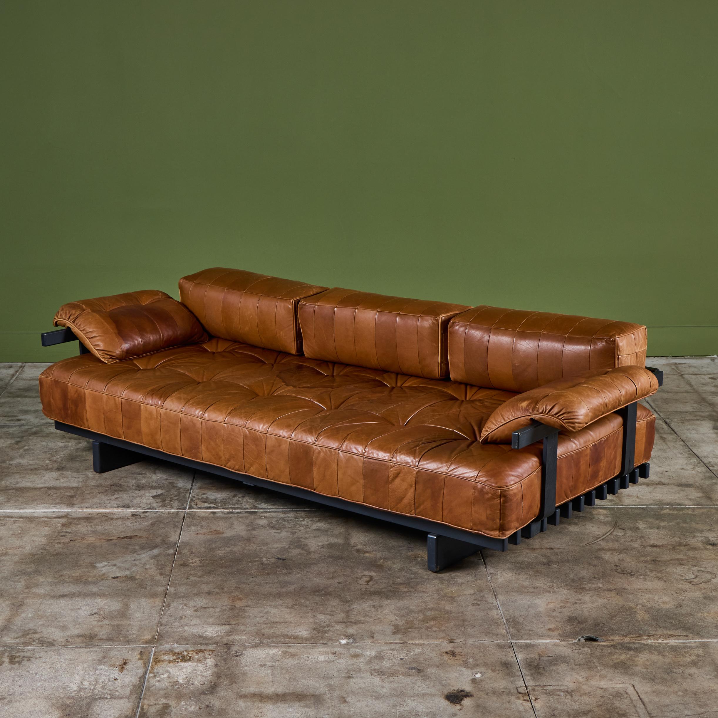De Sede DS 80 Lit de jour en cuir patchwork avec Bolsters Bon état - En vente à Los Angeles, CA