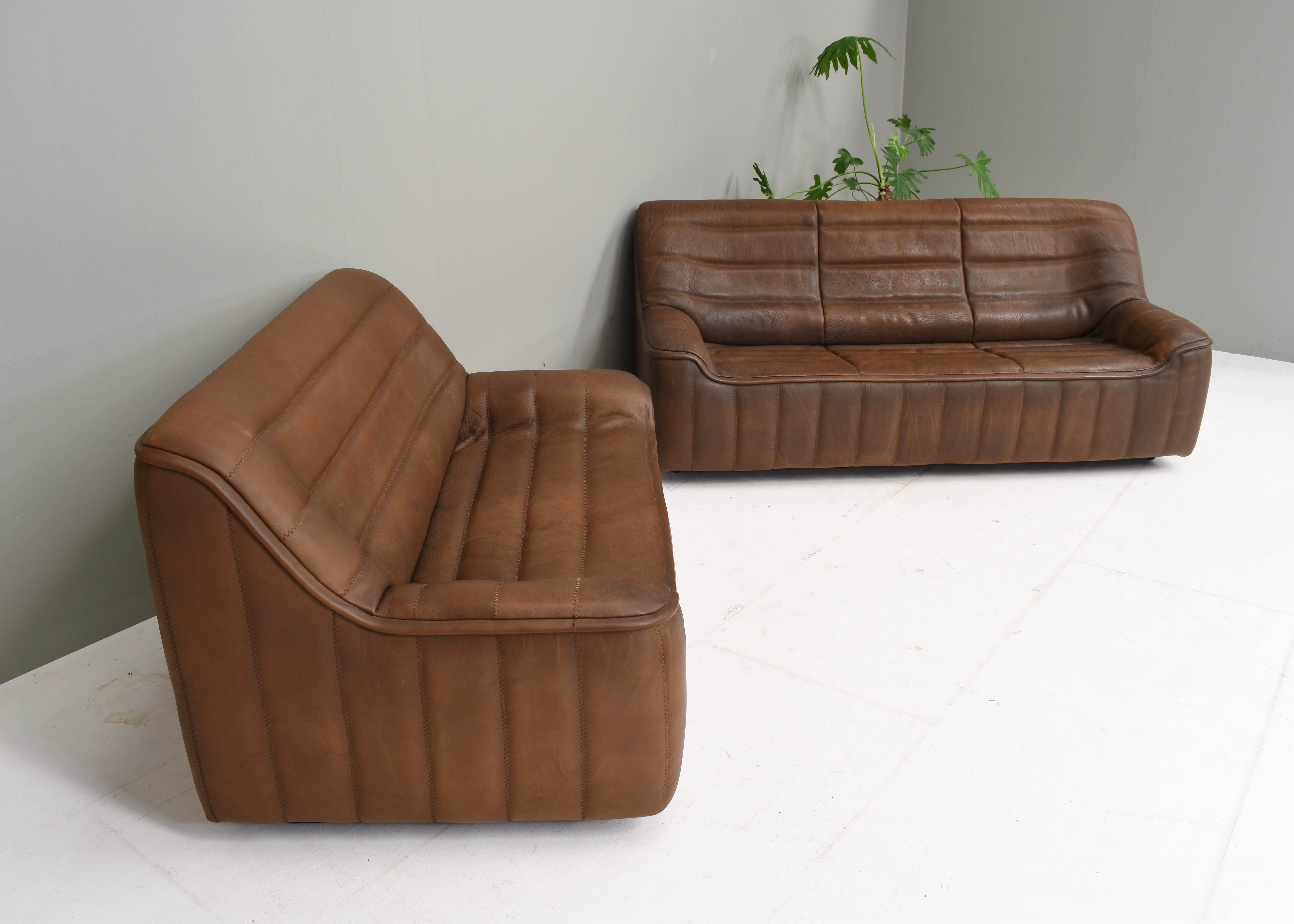 Mid-Century Modern De Sede DS-84 3 and 2 seat sofa in Tan Buffalo leather – Switzerland, circa 1970 For Sale