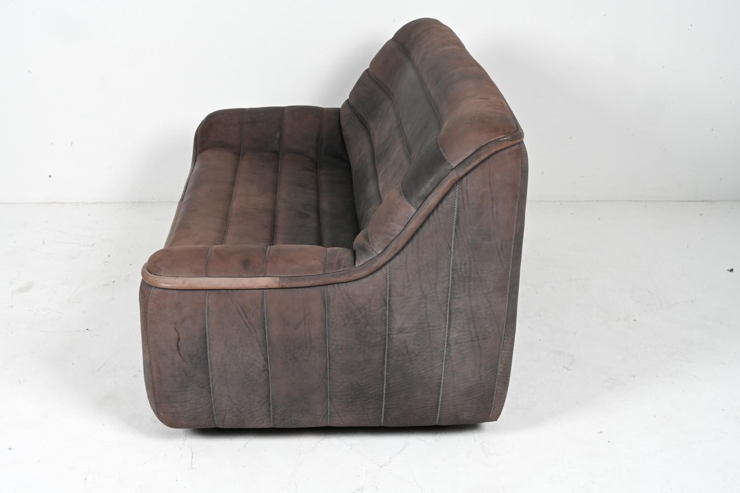 De Sede DS-84 Two-Seat Sofa in Buffalo Leather, c. 1970's 3