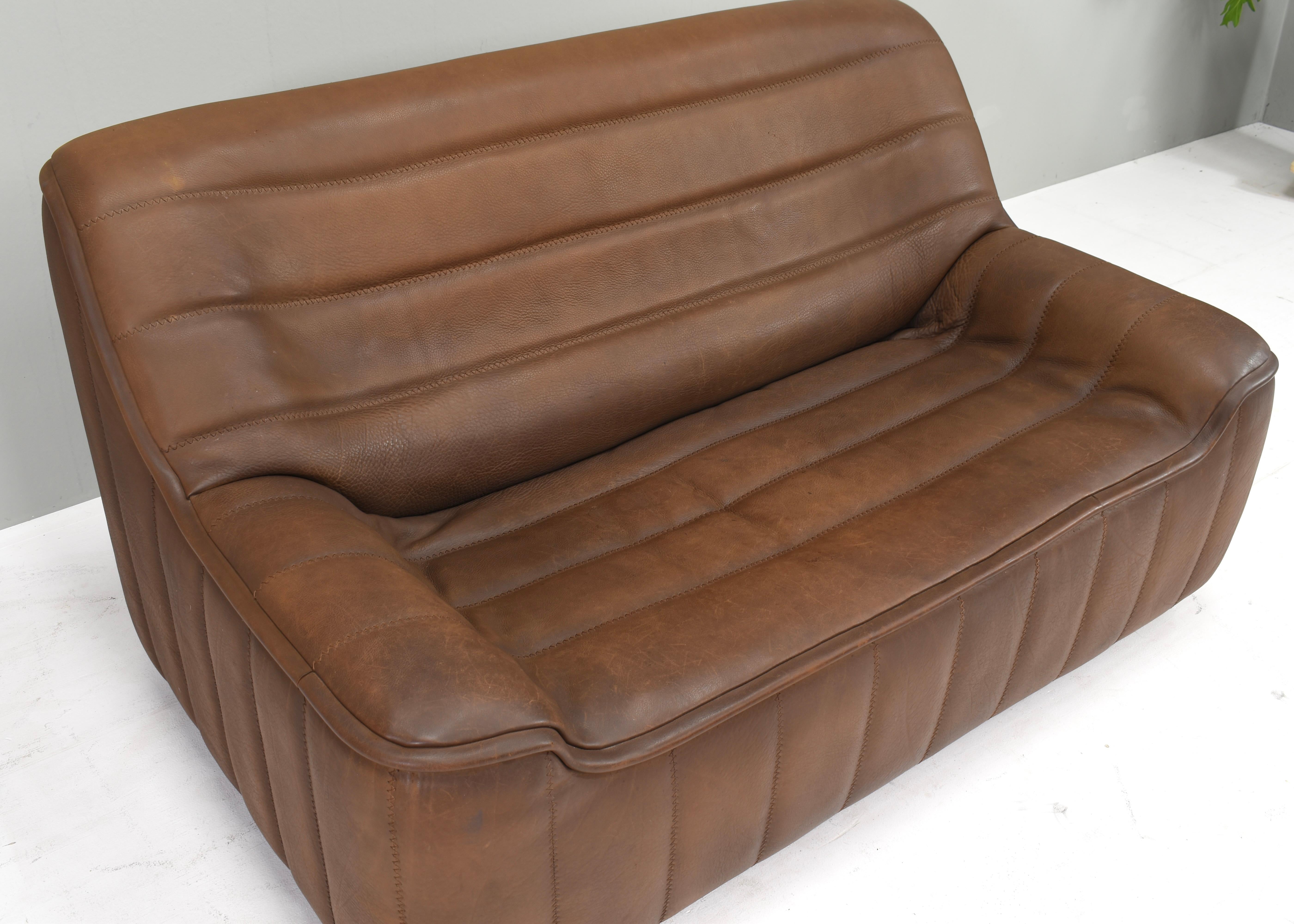 De Sede DS-84 two seat sofa in Tan Buffalo leather – Switzerland, circa 1970 For Sale 2
