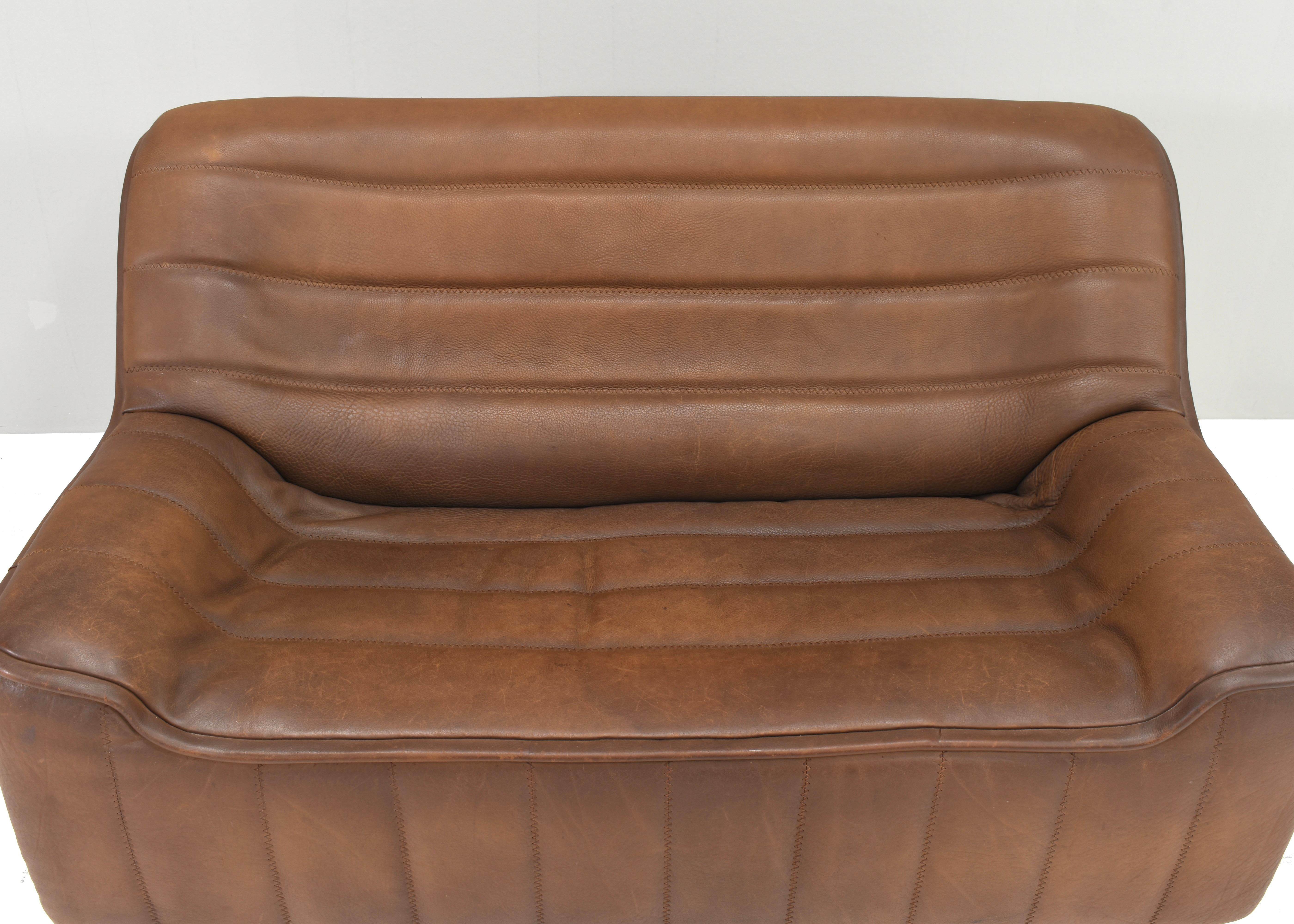 De Sede DS-84 two seat sofa in Tan Buffalo leather – Switzerland, circa 1970 For Sale 3