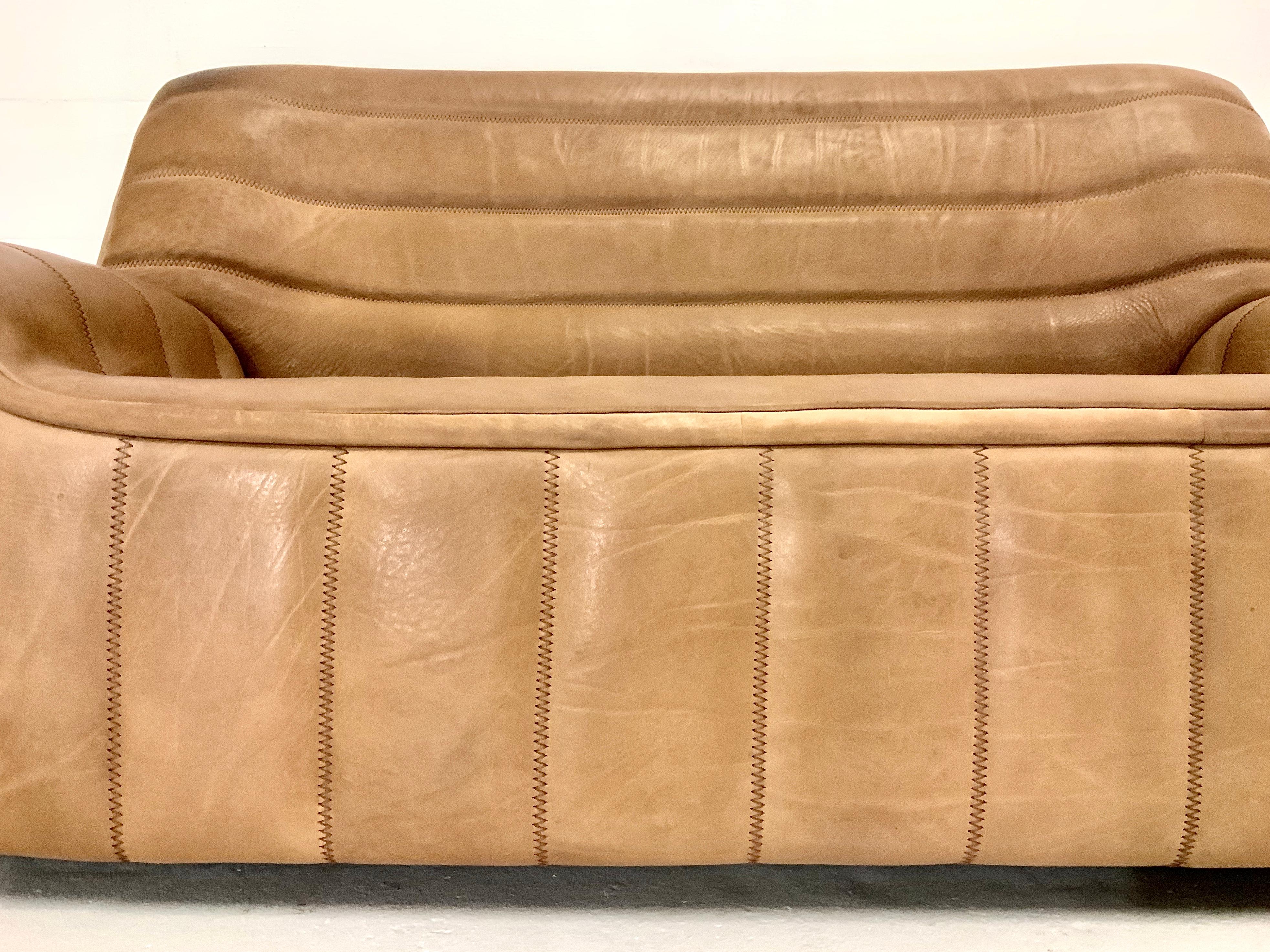 Swiss De Sede DS-84 Vintage Thick Buffalo Neck 2-Seat Leather Loveseat Sofa, 1970s