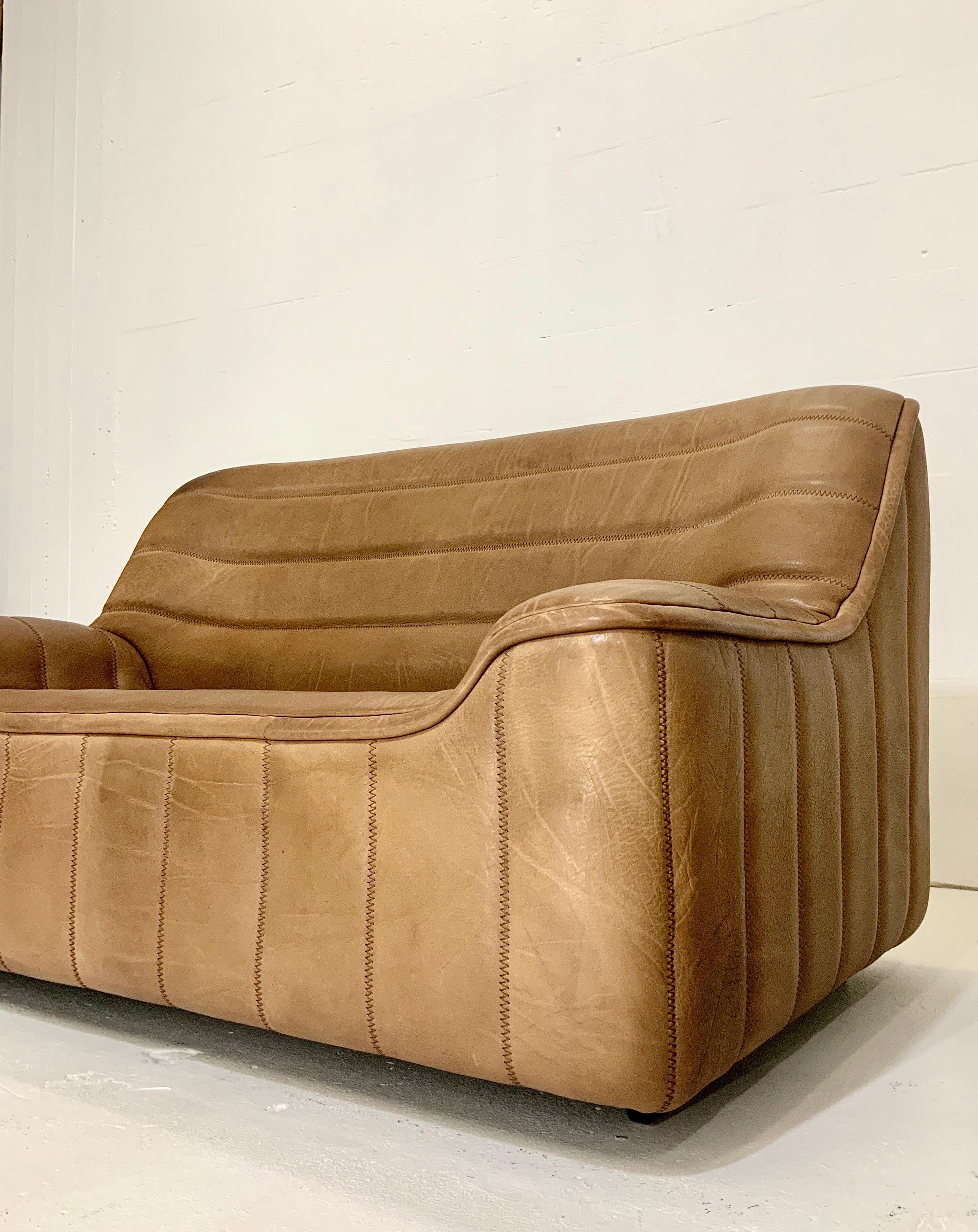 De Sede DS-84 Vintage Thick Buffalo Neck 2-Seat Leather Loveseat Sofa, 1970s 3