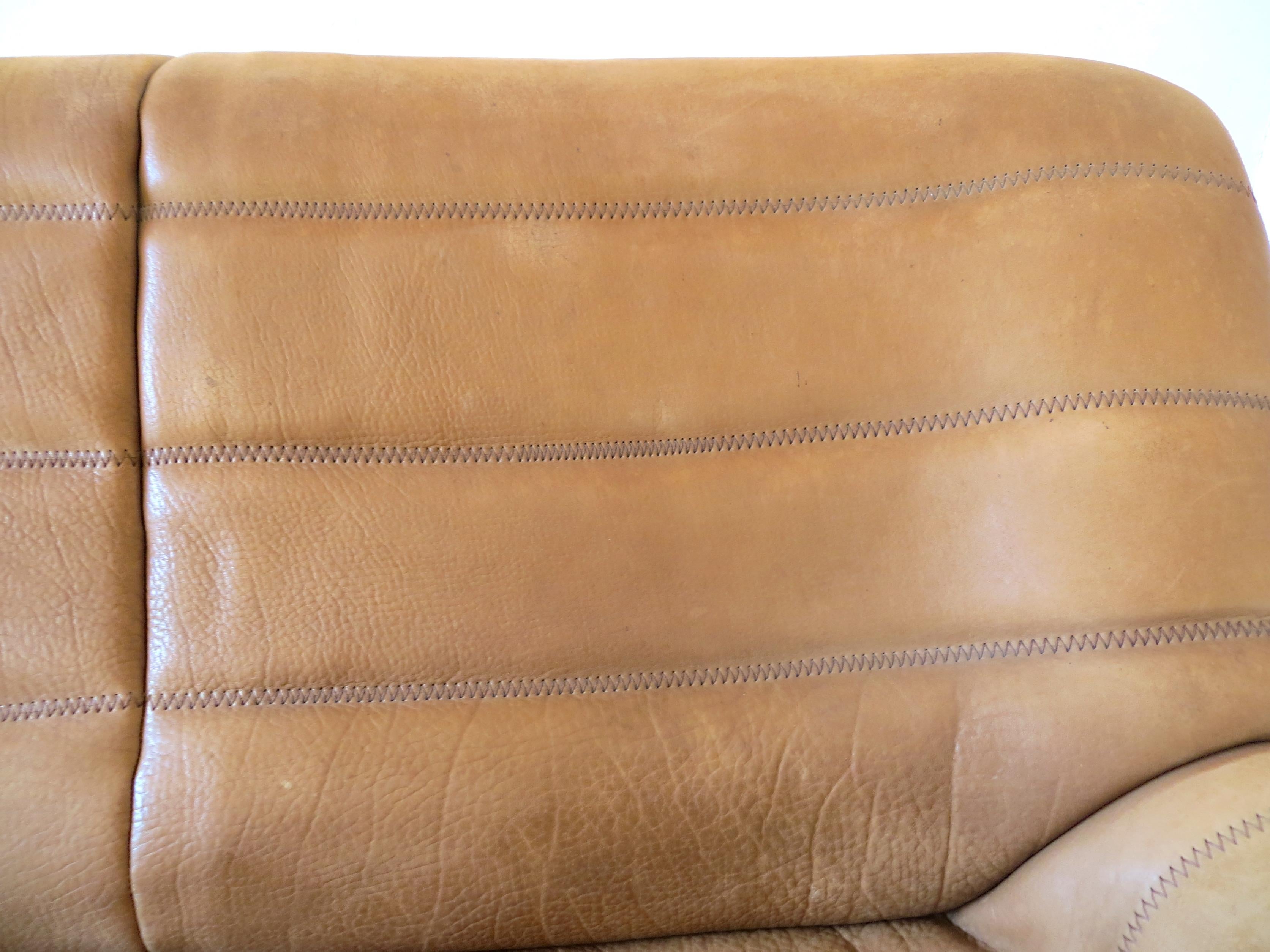 De Sede DS-84 Vintage Thick Buffalo Neck Leather 3-Seat Sofa, 1970s (Schweizerisch)