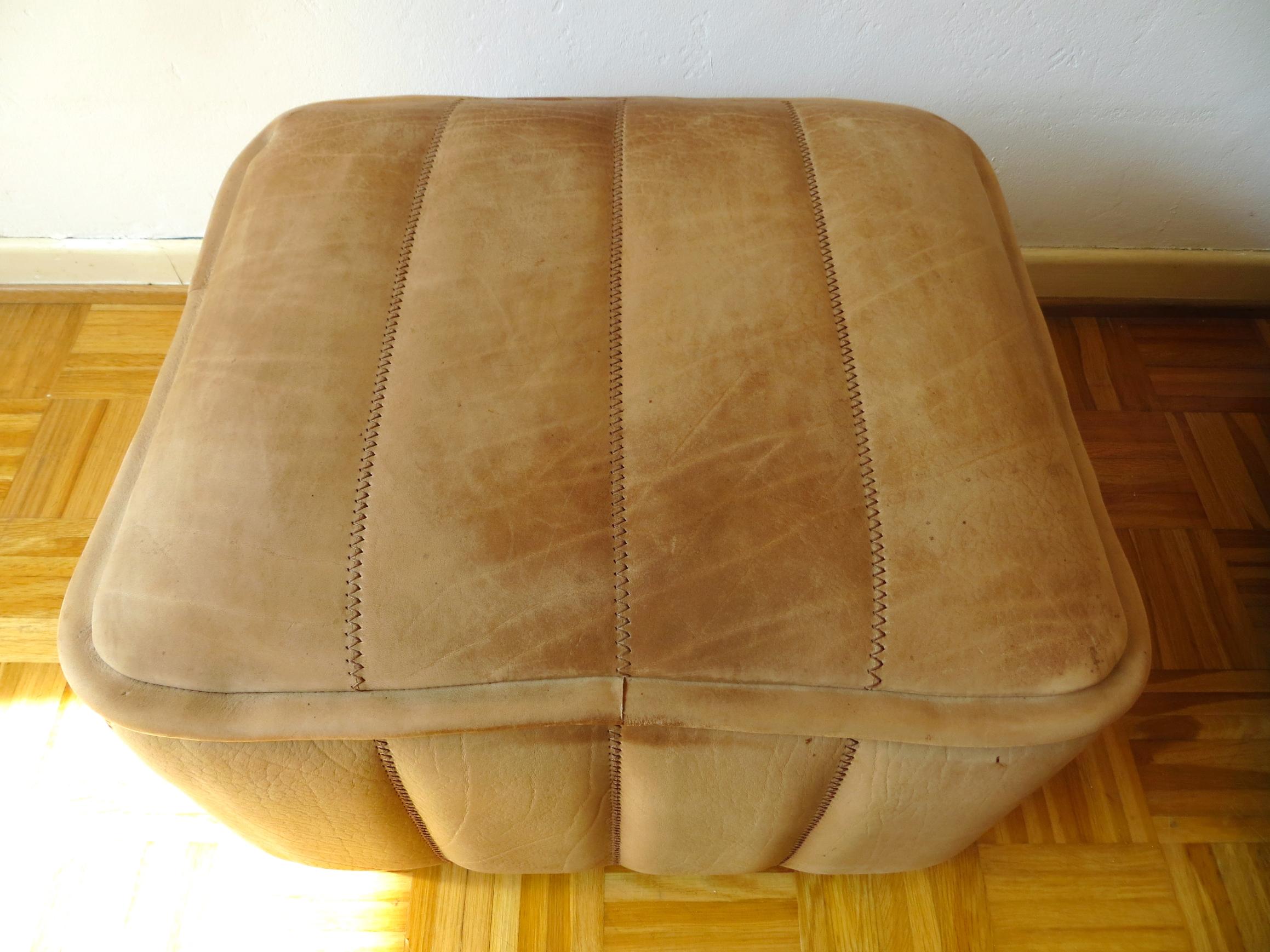 De Sede DS-84 Vintage Thick Buffalo Neck Leather Lounge Armchair & Ottoman 1970s 5