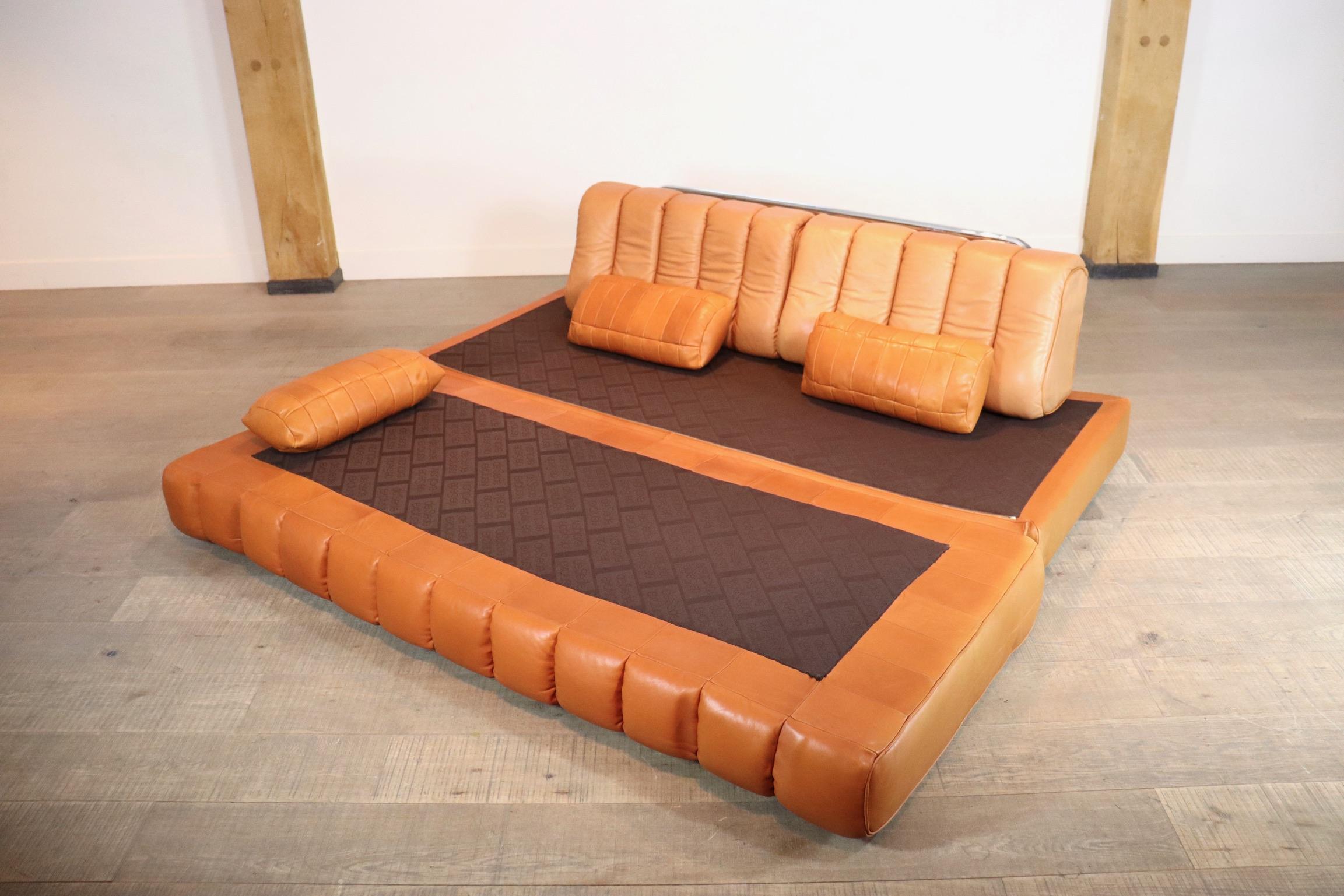 De Sede DS-85 Daybed and Lounge Chair in Cognac Leather, 1960s 9