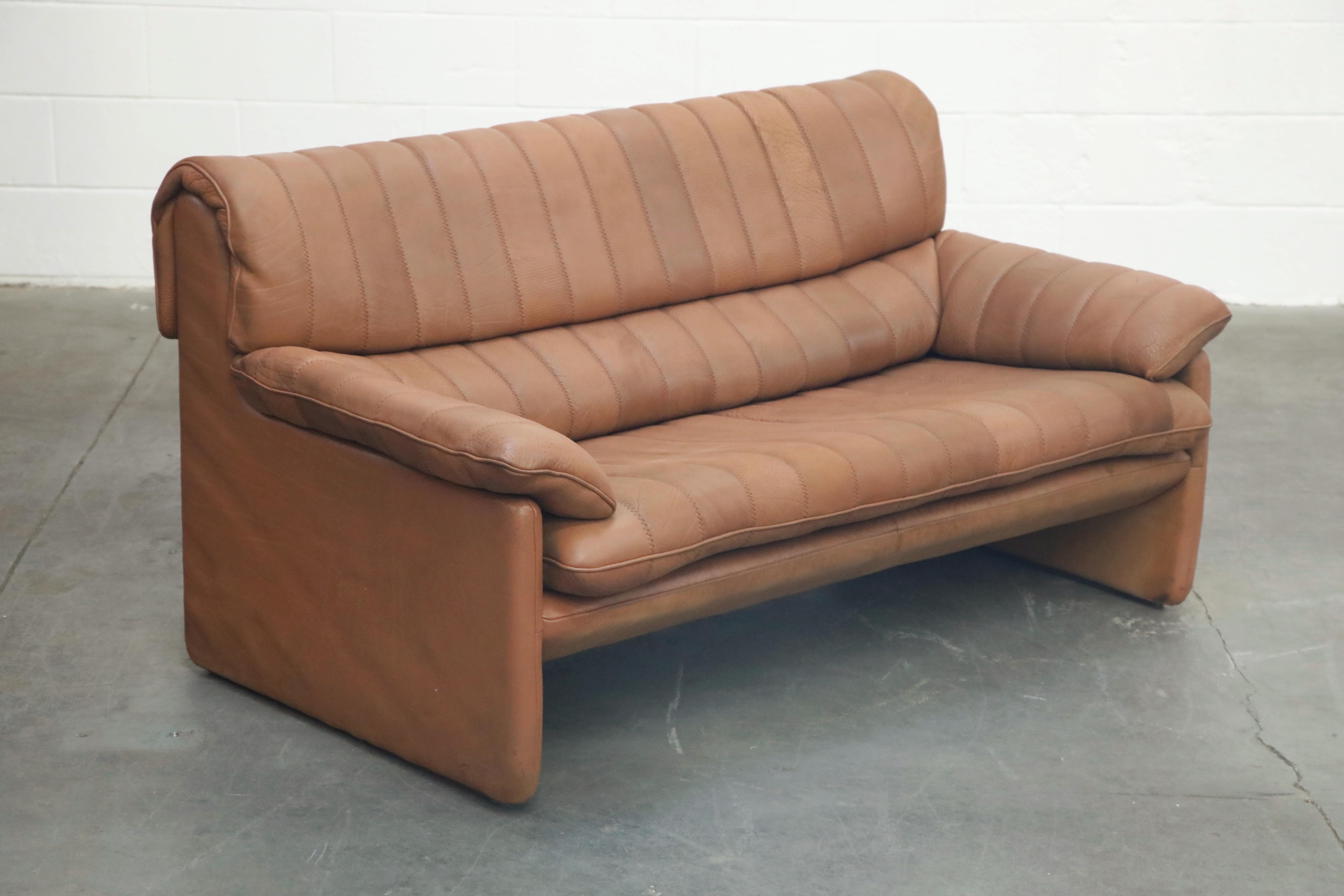 De Sede DS-86 Buffalo Leather Living Room Set, Switzerland c. 1970s, Signed  In Fair Condition In Los Angeles, CA