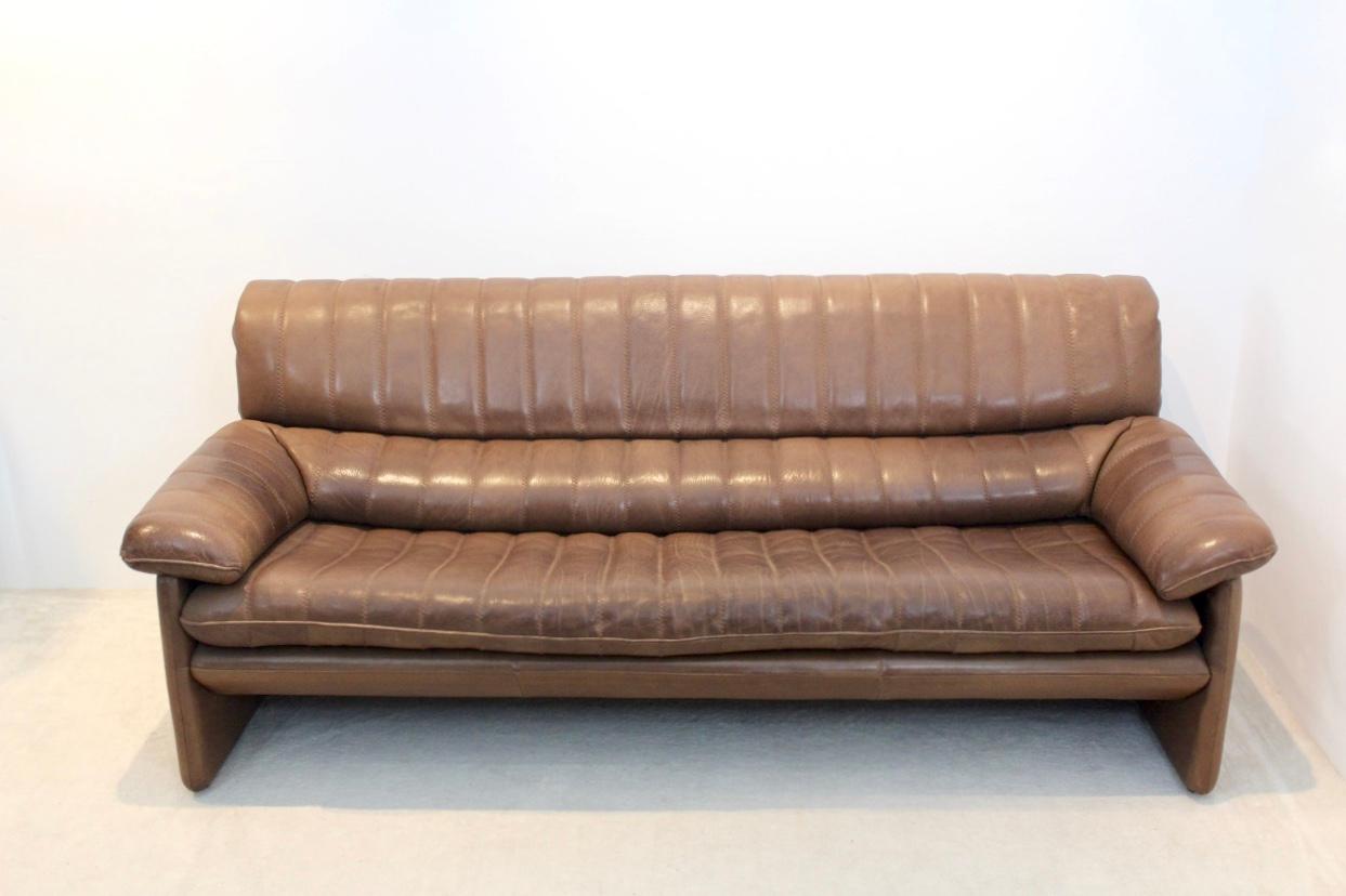 De Sede DS-86 Three-Seat Sofa in Soft Thick Brown Neck Leather 4