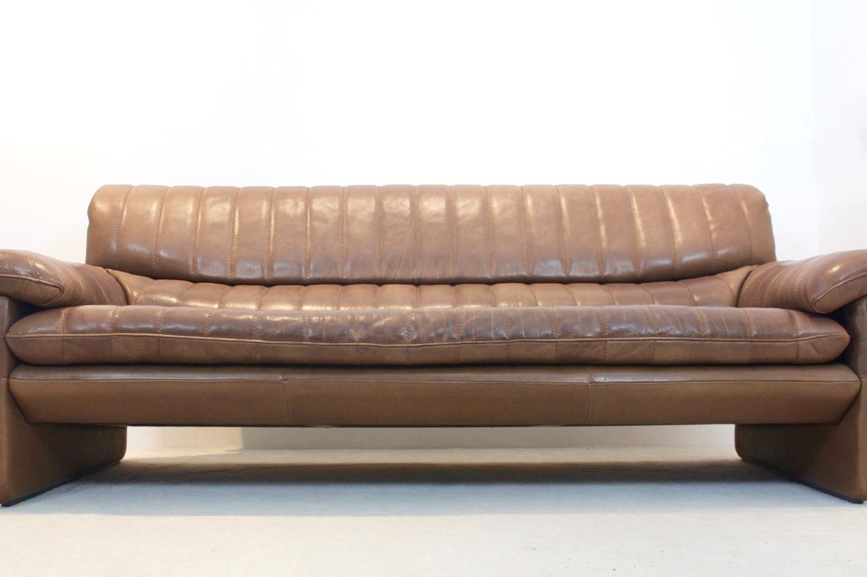 De Sede DS-86 Three-Seat Sofa in Soft Thick Brown Neck Leather 6