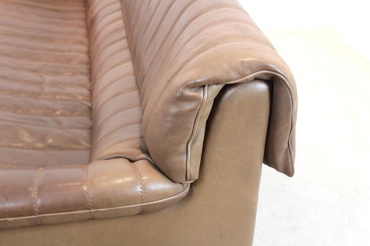 De Sede DS-86 Three-Seat Sofa in Soft Thick Brown Neck Leather 2