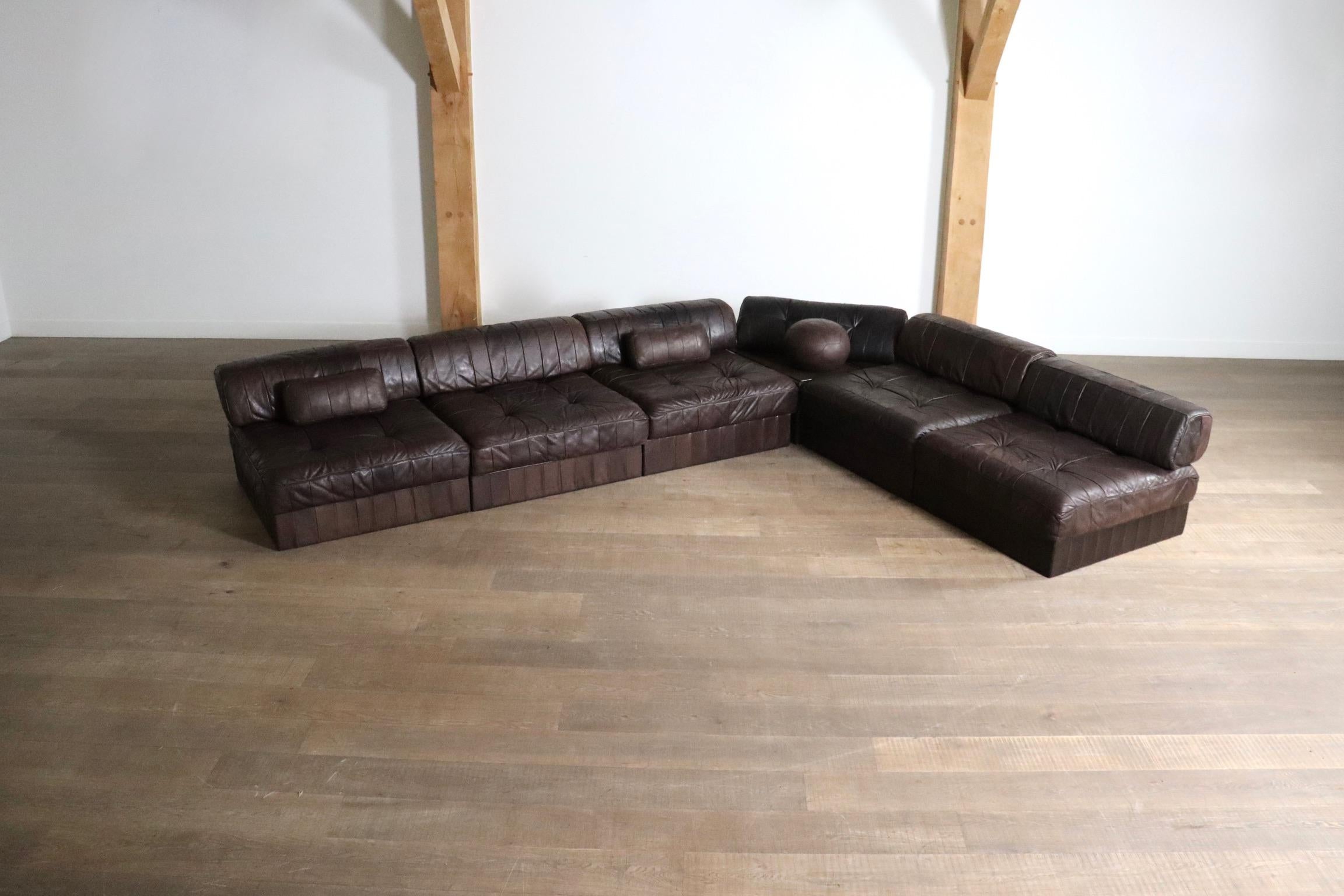 De Sede DS 88 Modular Sofa In Brown Patchwork Leather, Switzerland 1970s For Sale 6