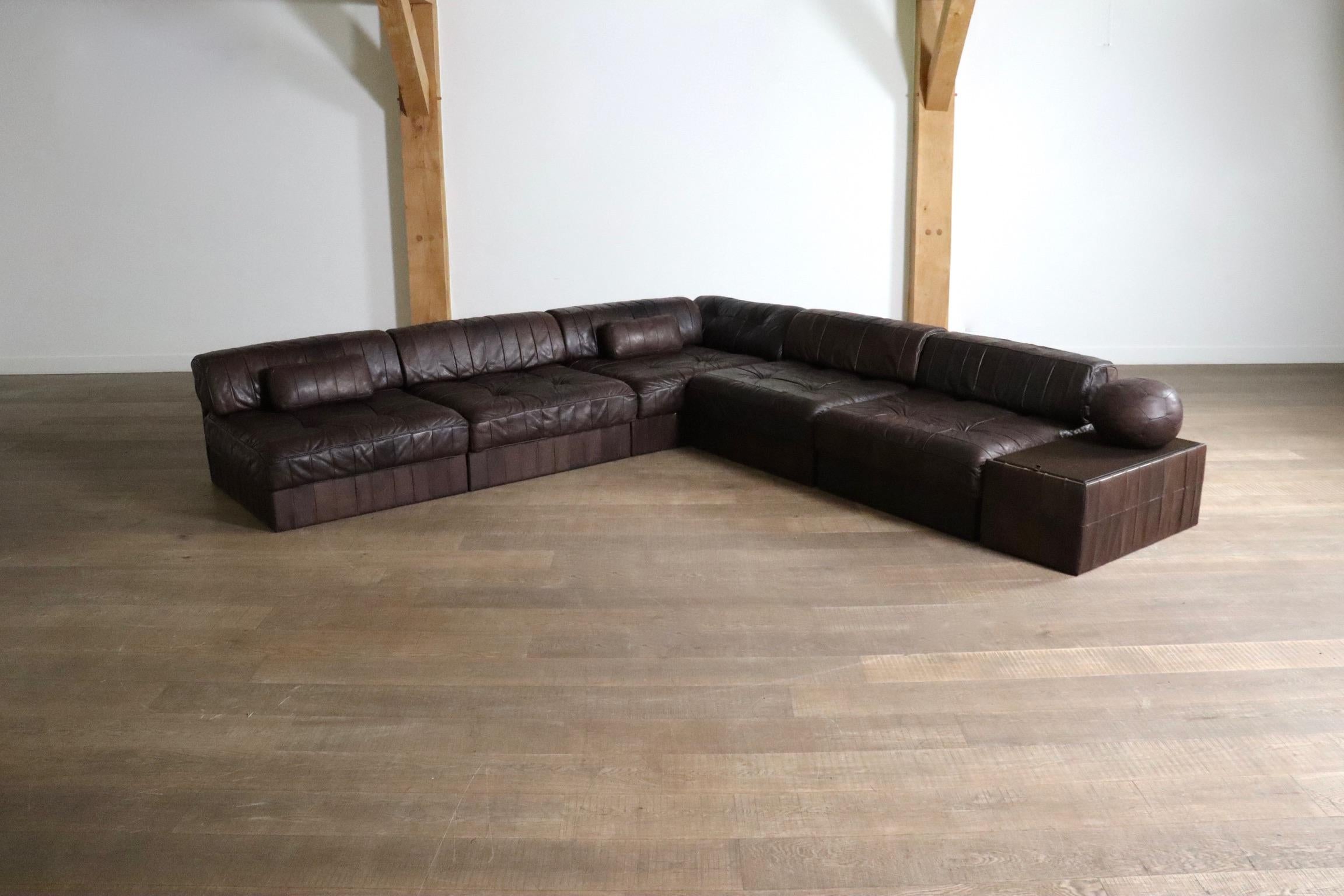 De Sede DS 88 Modular Sofa In Brown Patchwork Leather, Switzerland 1970s In Good Condition For Sale In ABCOUDE, UT