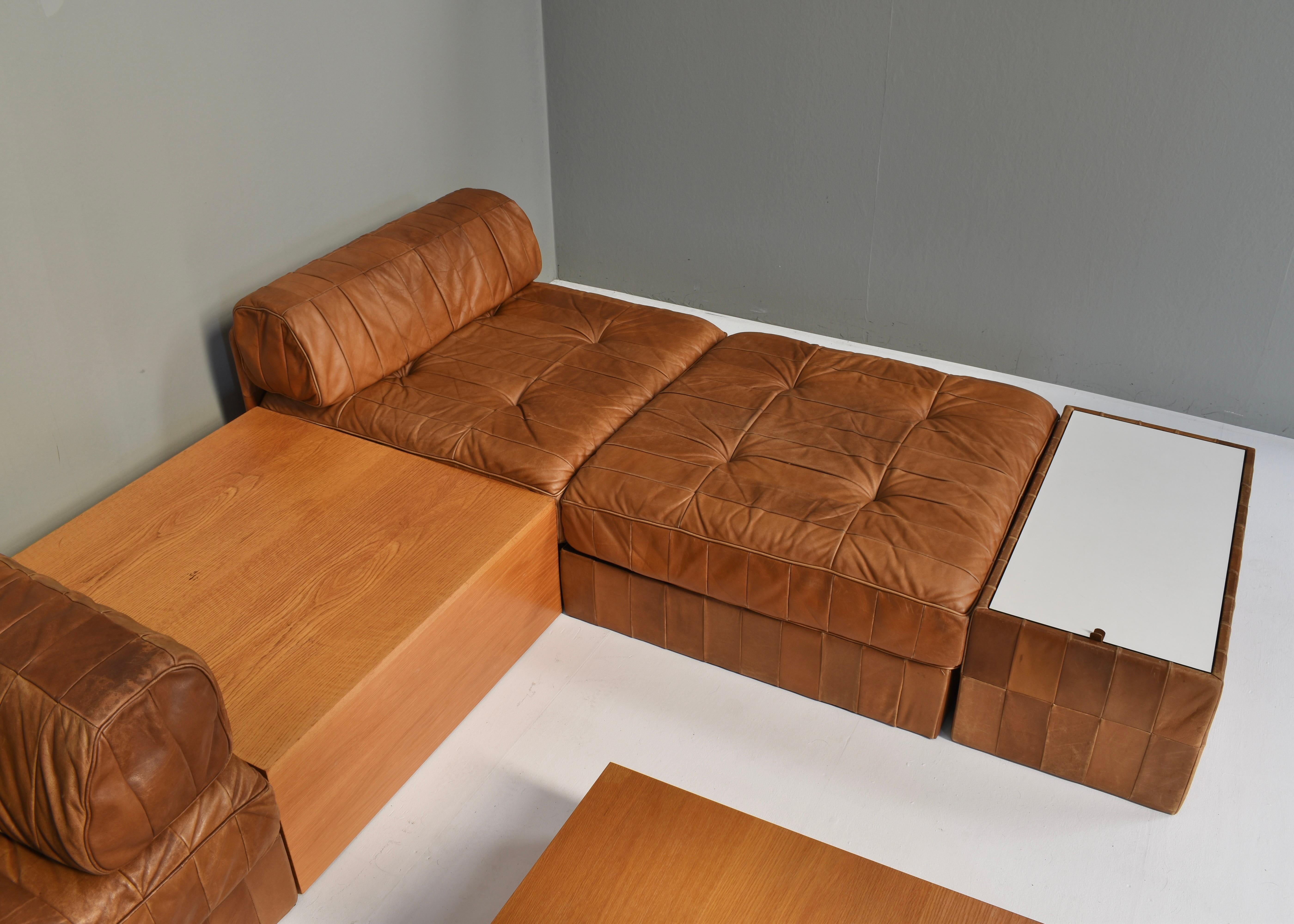 De Sede DS-88 Sectional Sofa in Cognac Brown Tan Leather, Switzerland, 1970's For Sale 10
