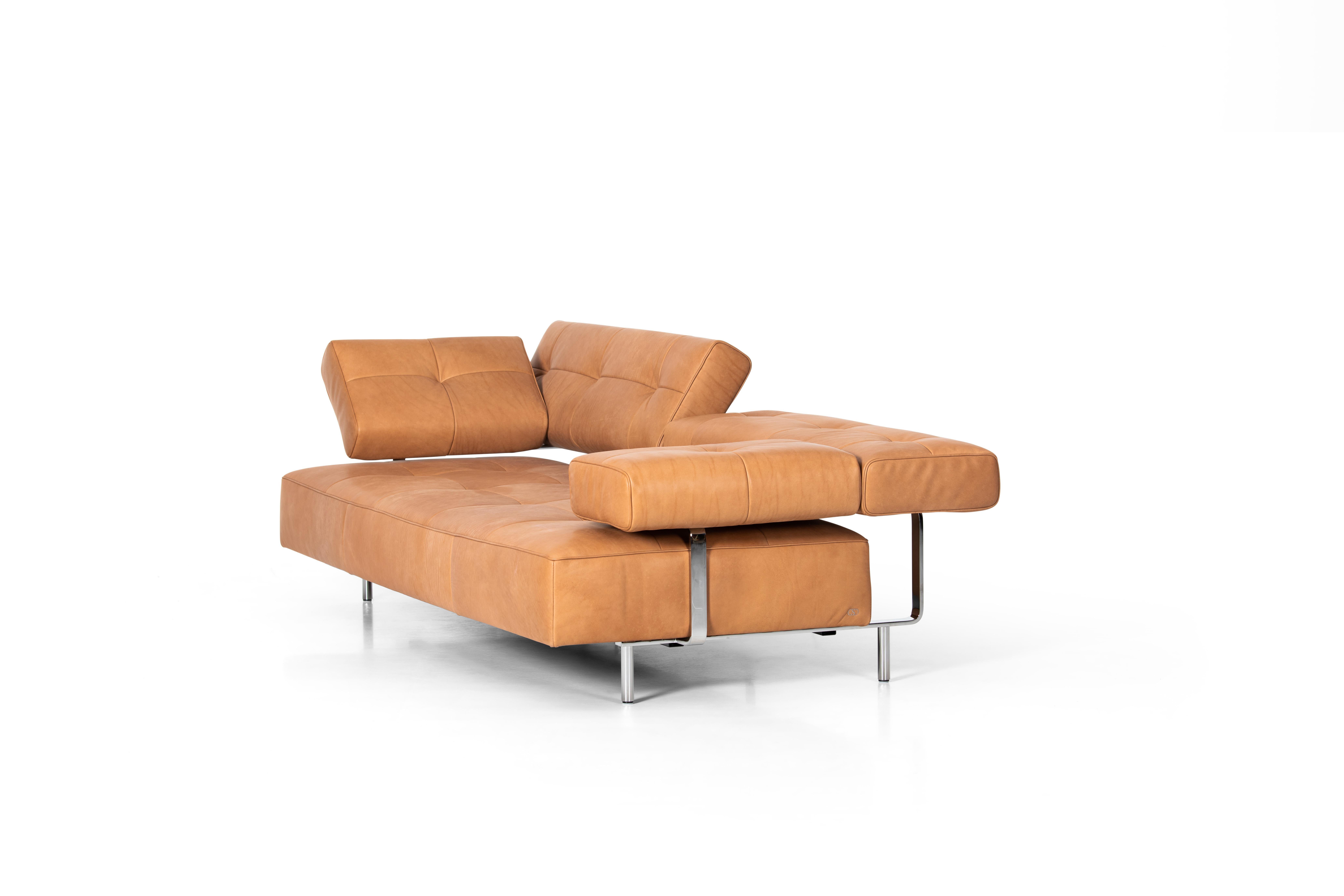 Swiss De Sede DS-880/23 Comfortable Sofa in Cuoio Leather Seat and Back Upholstery For Sale