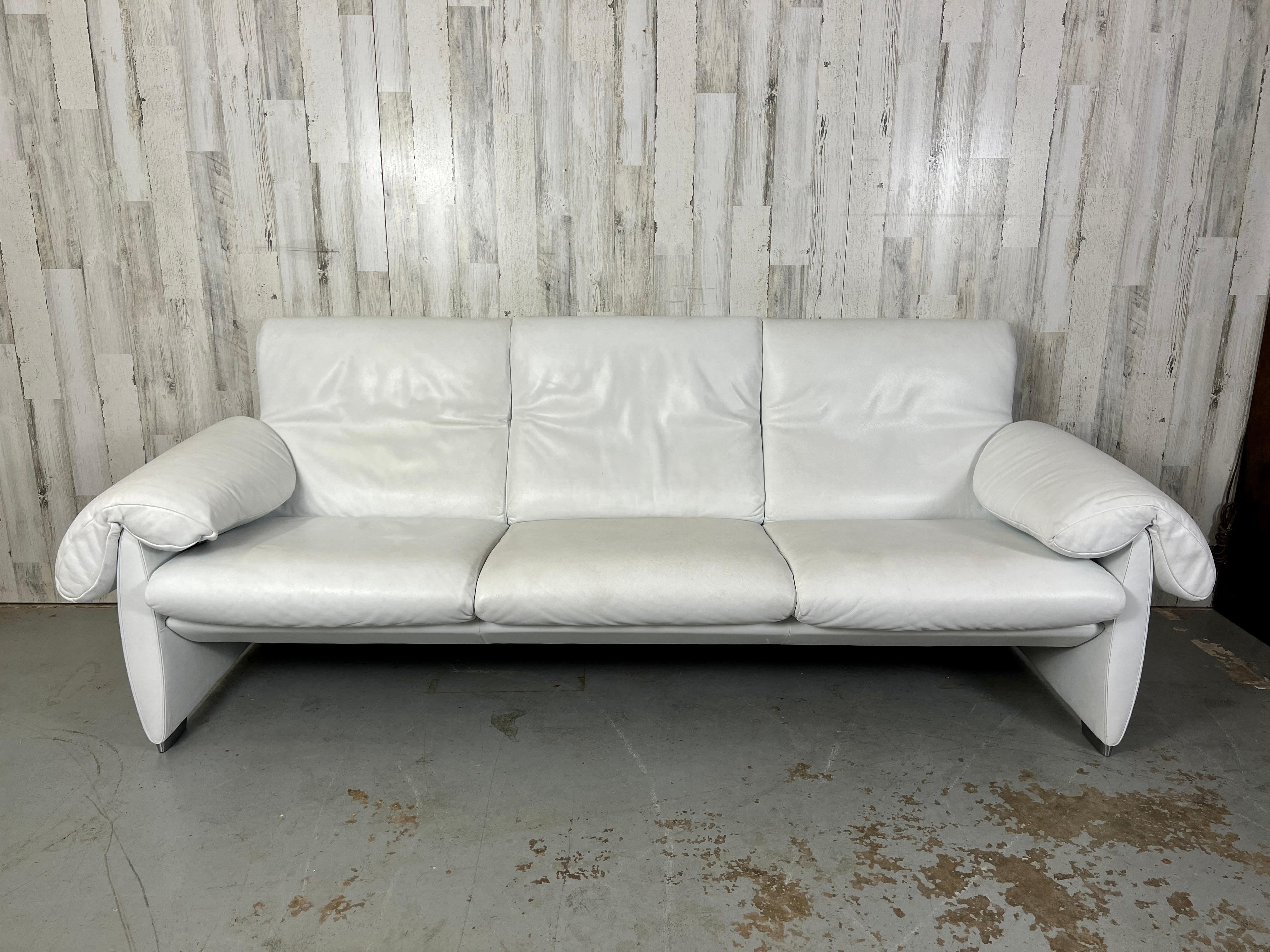 Modern De Sede DS10 White Leather Sofa For Sale