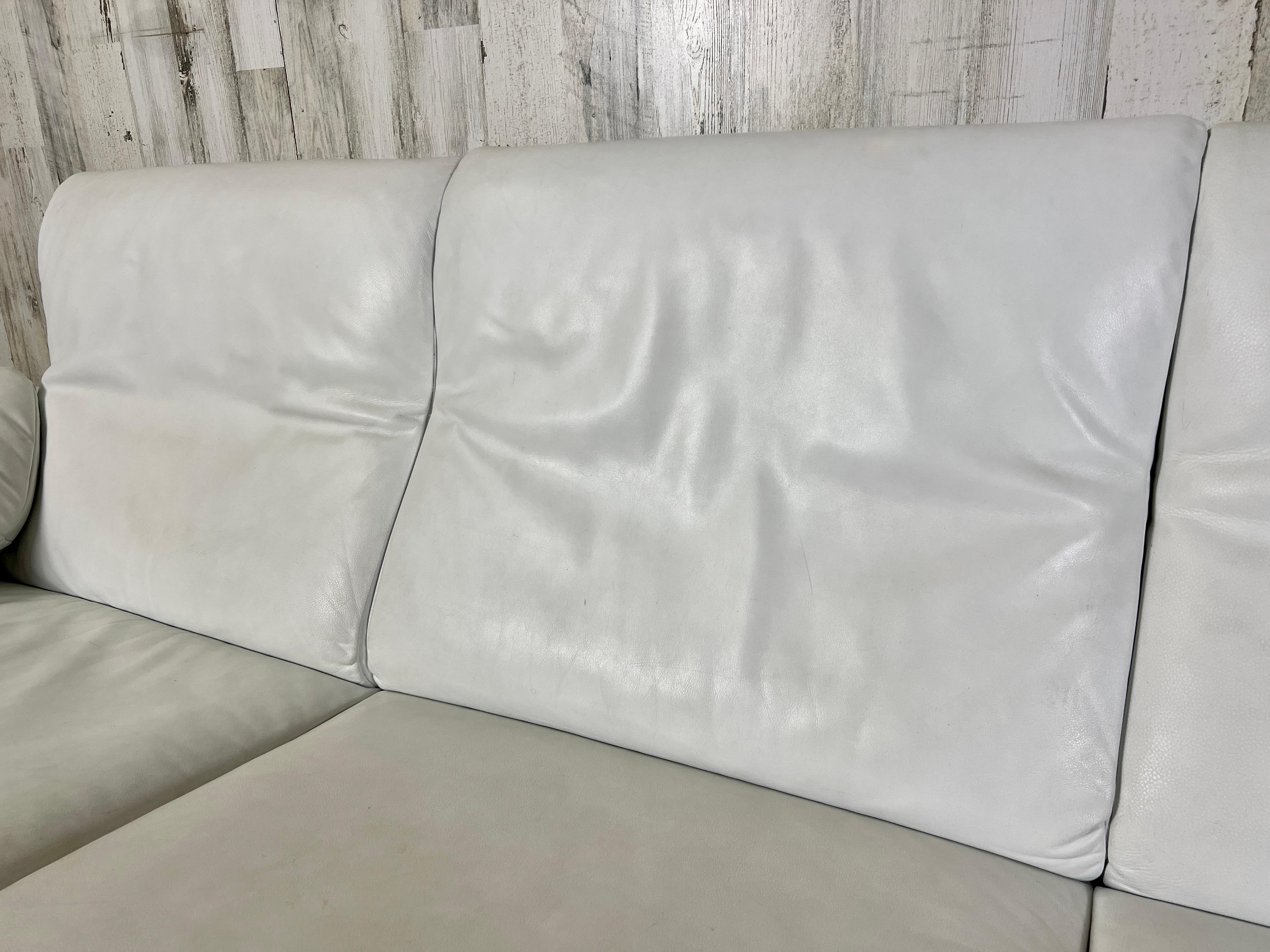 De Sede DS10 White Leather Sofa For Sale 1