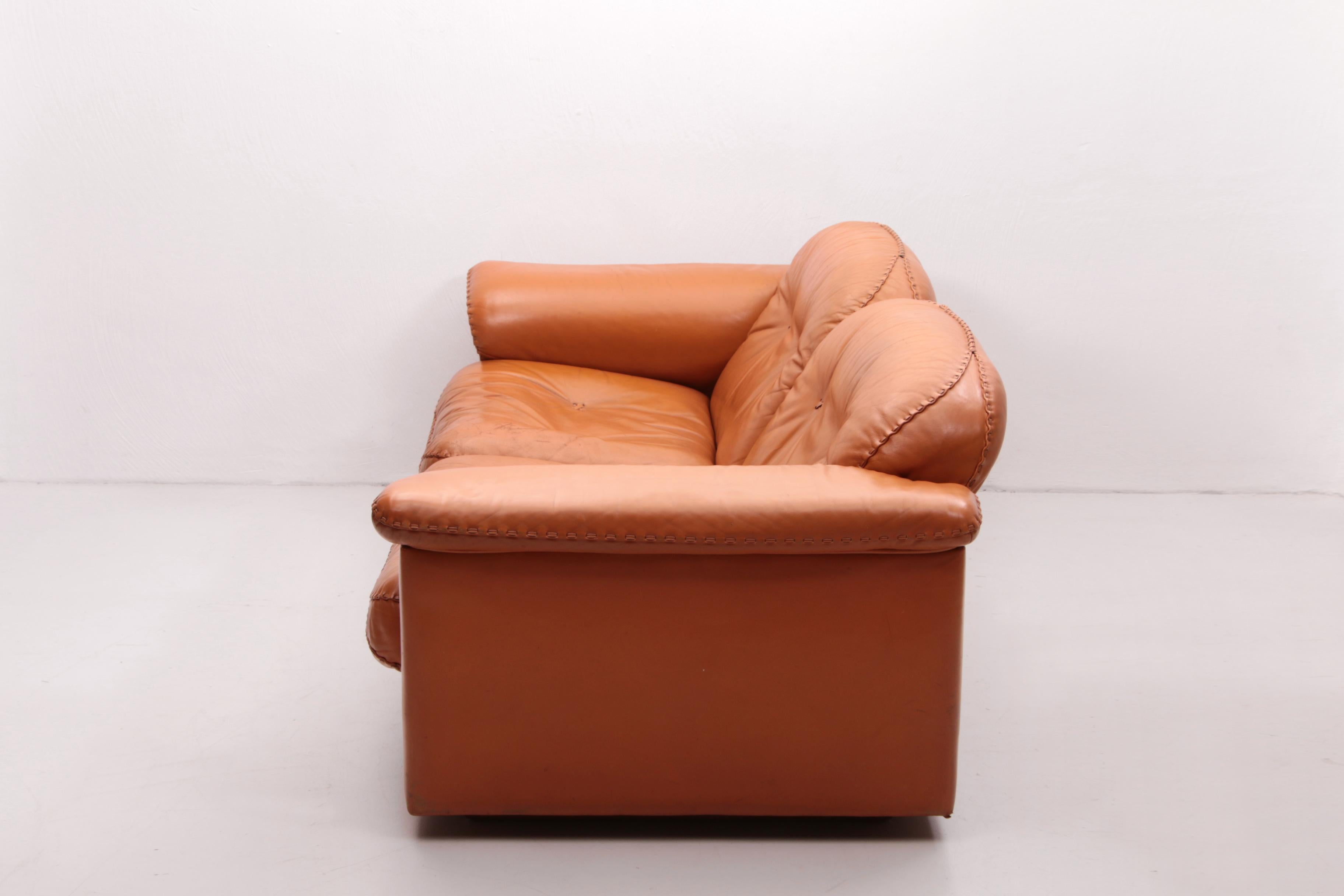 De Sede DS101 Two Seater Leather and Gognac Color, 1970 In Good Condition For Sale In Oostrum-Venray, NL