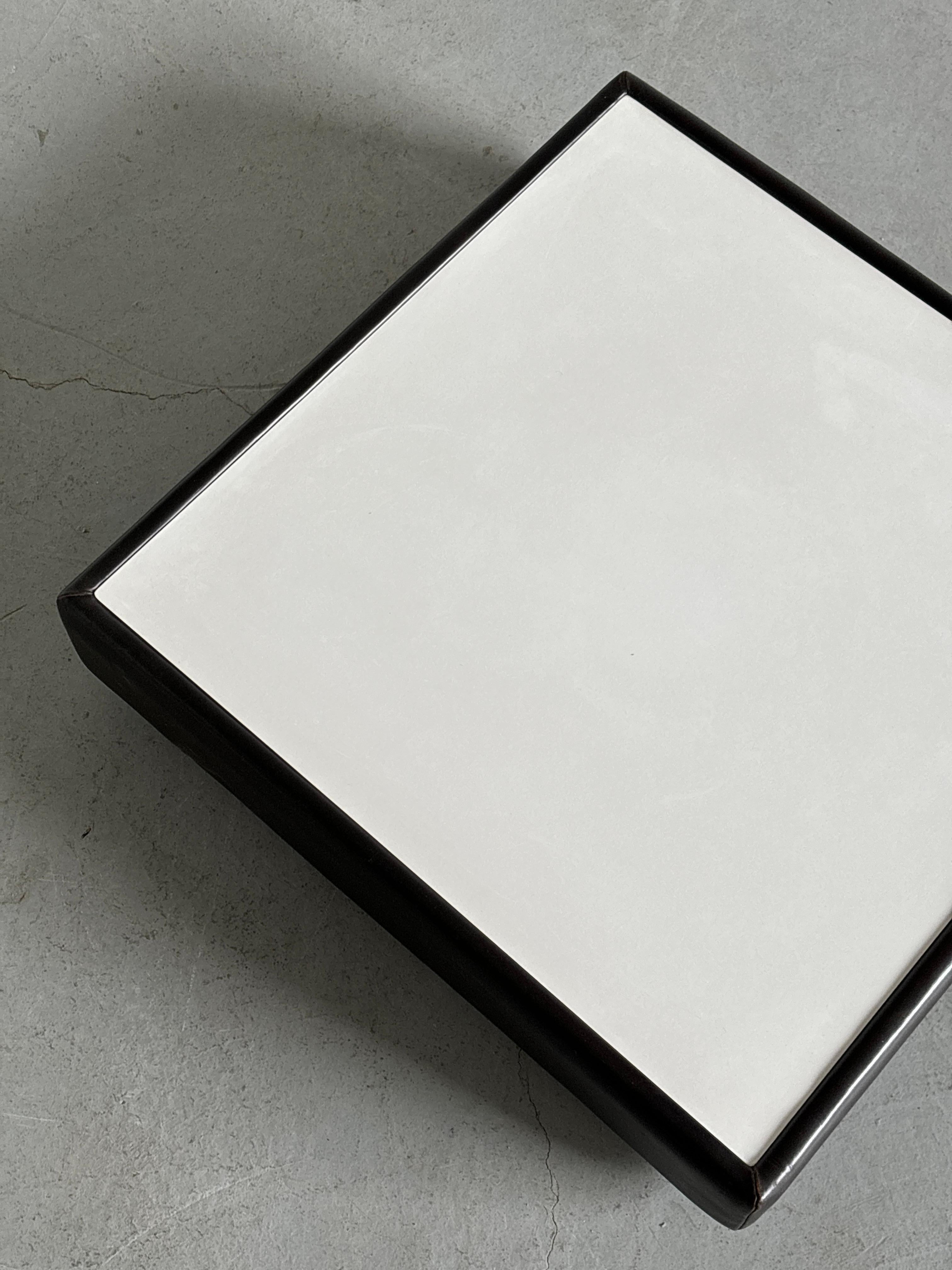 De Sede DS15 Elegante mesa de centro de cuero, años 70 Suiza Suizo en venta