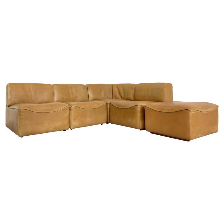 De Sede DS15 Modular Vintage Thick Caramel Brown Buffalo Leather Sofa and  Ottoman For Sale at 1stDibs