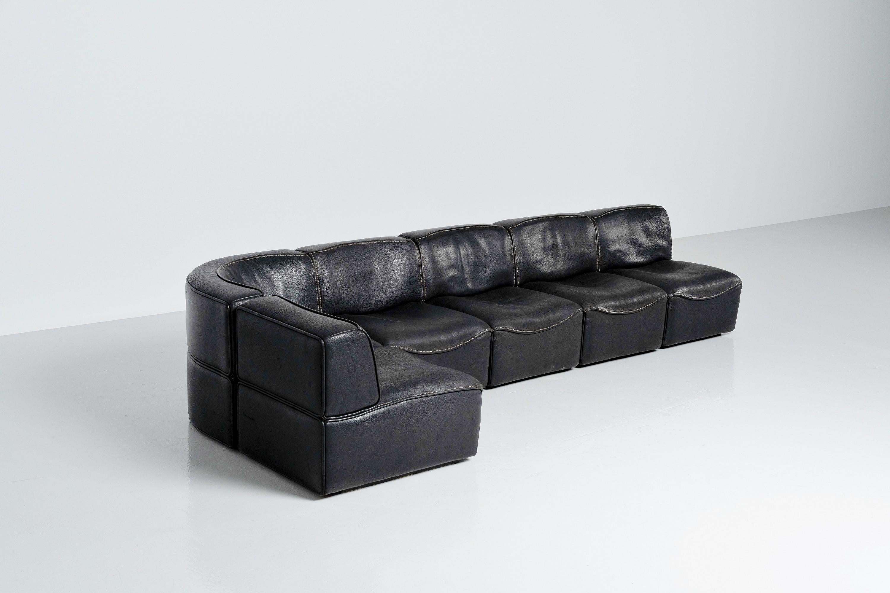 De Sede DS15 Sofa in Black Leather Switzerland 1970 In Good Condition In Roosendaal, Noord Brabant
