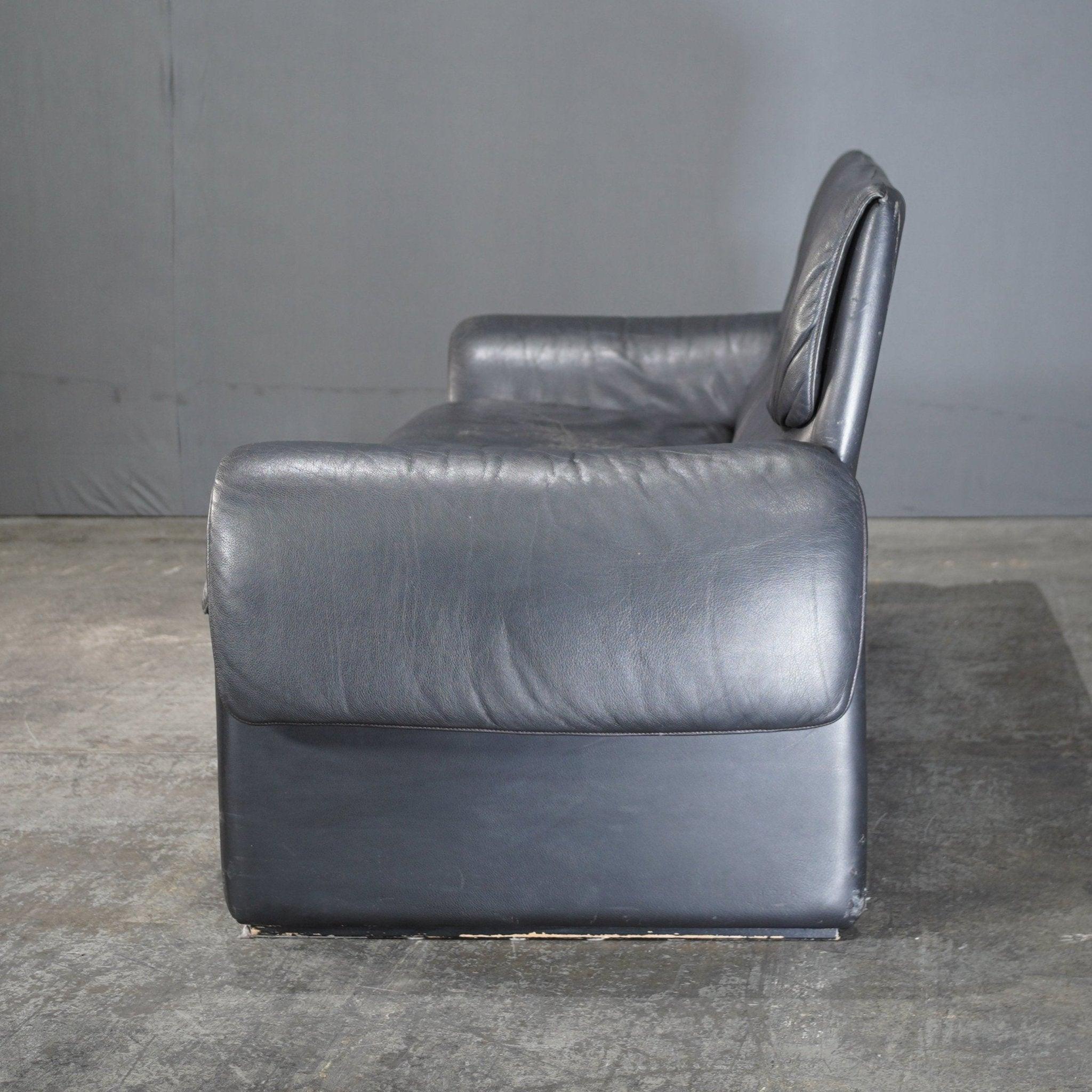 Swiss De Sede DS2011 Black Leather Sofa For Sale