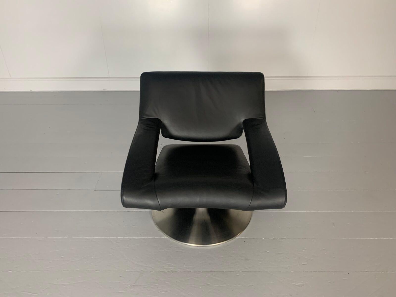 On offer on this occasion is a beautiful, ultra-rare DS255/01 Reclining Armchair from the world renown Swiss furniture house of De Sede.

As you will no doubt be aware by your interest in this modern masterpiece, De Sede pieces are the epitome of