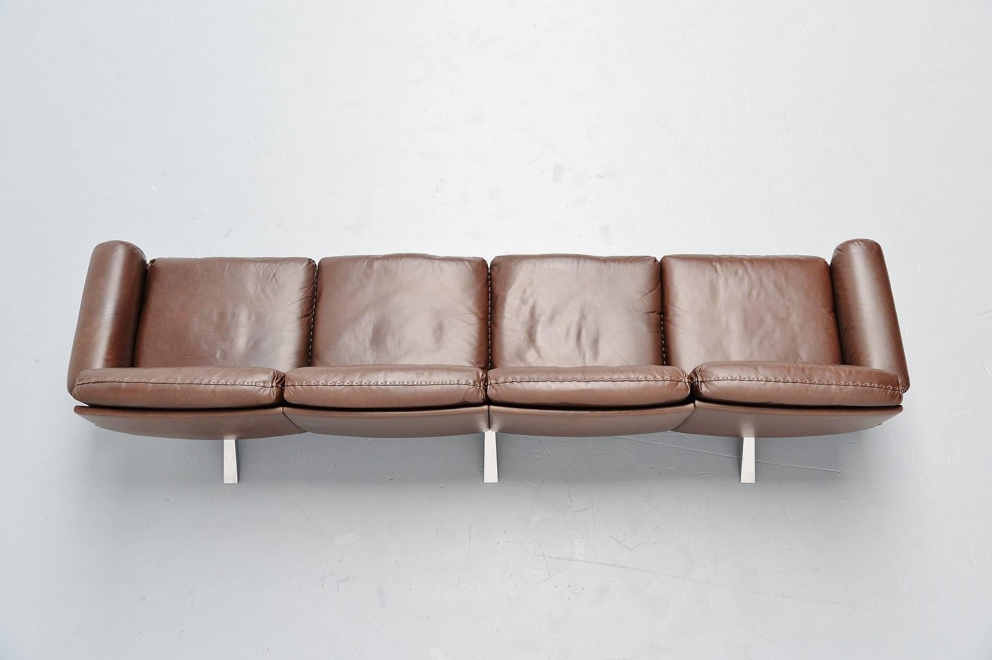 De Sede DS31/4 Lounge Sofa in Brown Leather, Switzerland, 1970 In Excellent Condition In Roosendaal, Noord Brabant