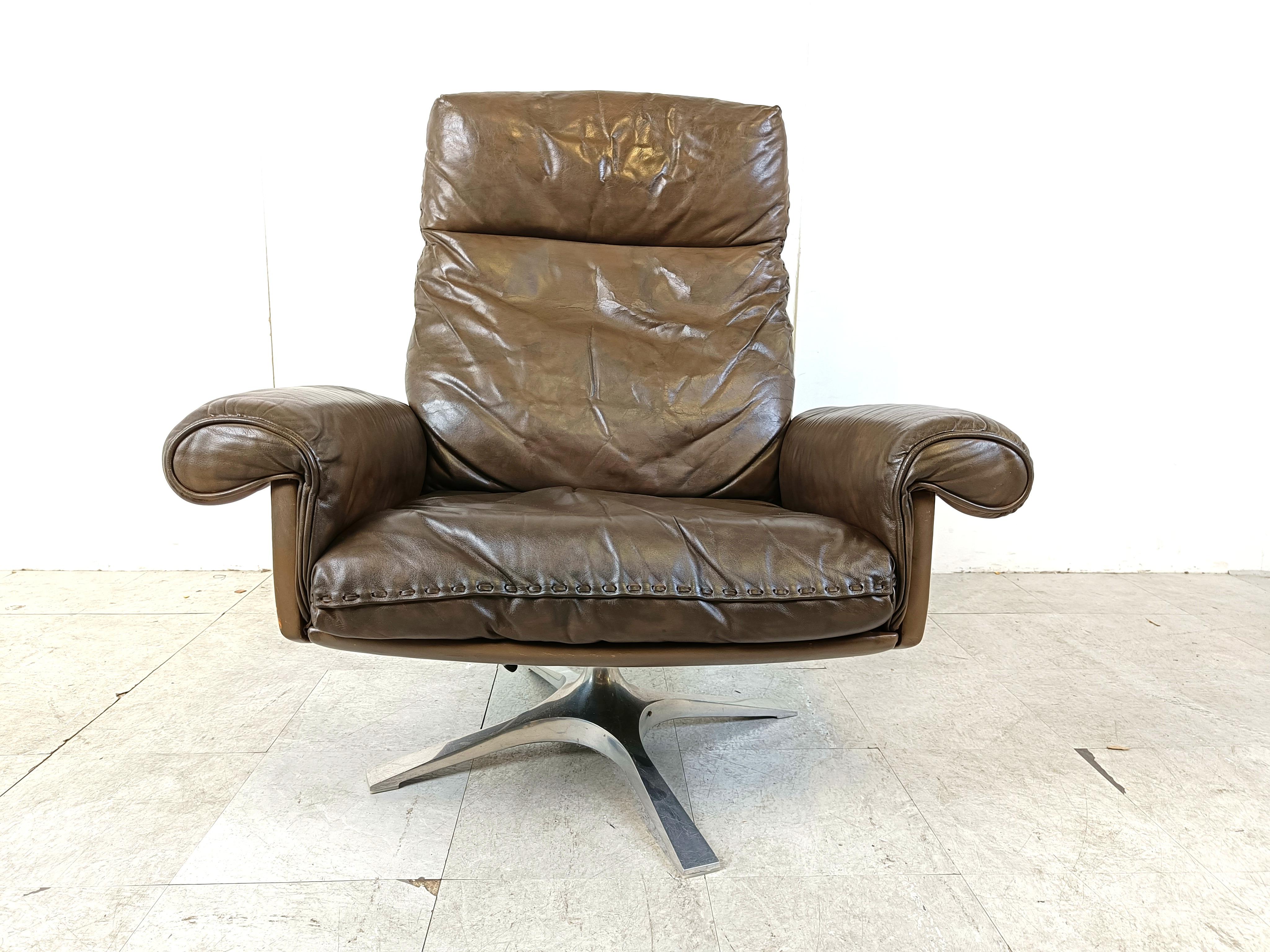 Swiss De sede DS31 high  back armchair in brown leather, 1970s For Sale